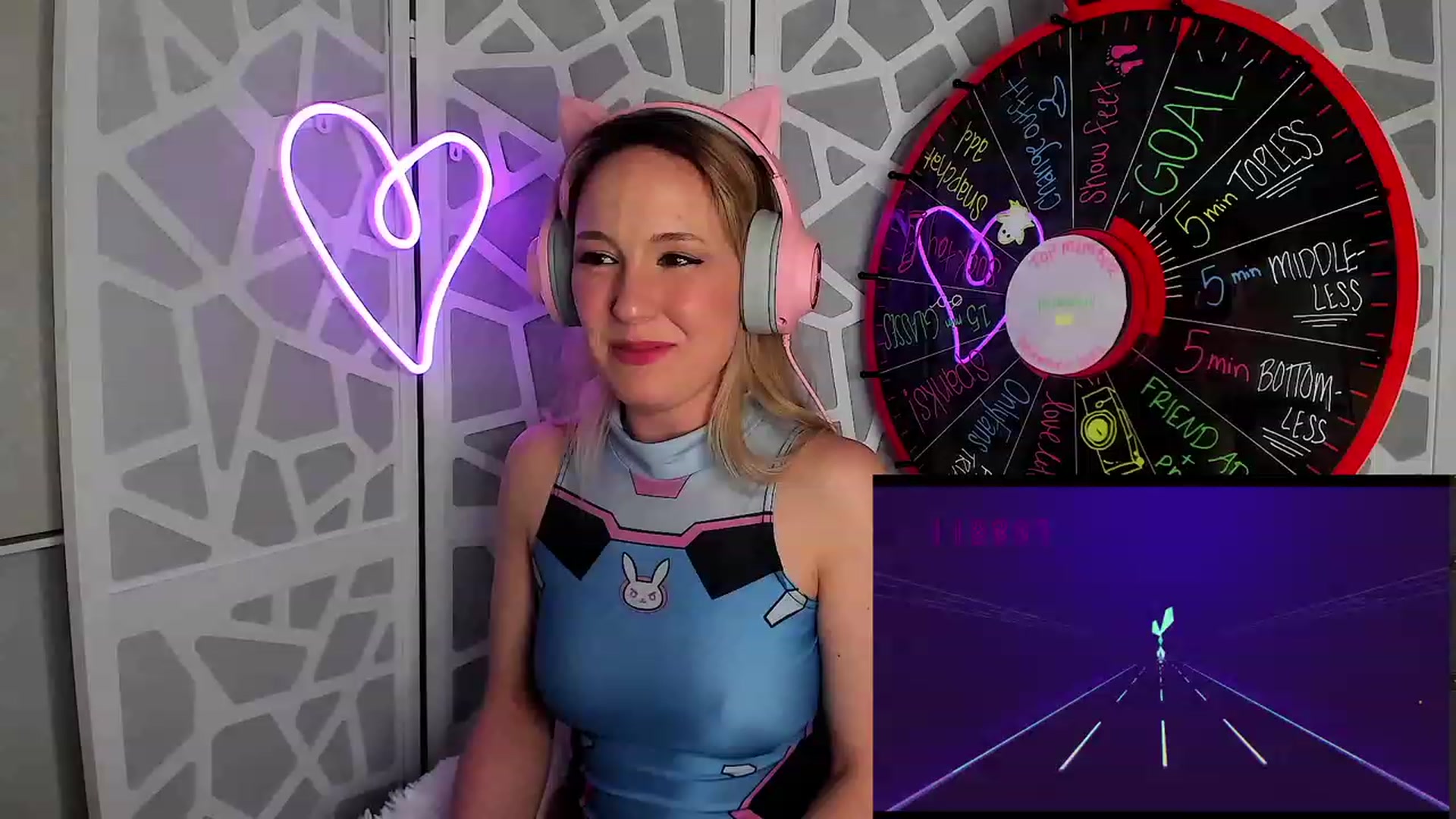 Gallery image thumbnail from LilLadyBird's myfreecams stream on, 01/18/2023, 03:39 image 14 of 20