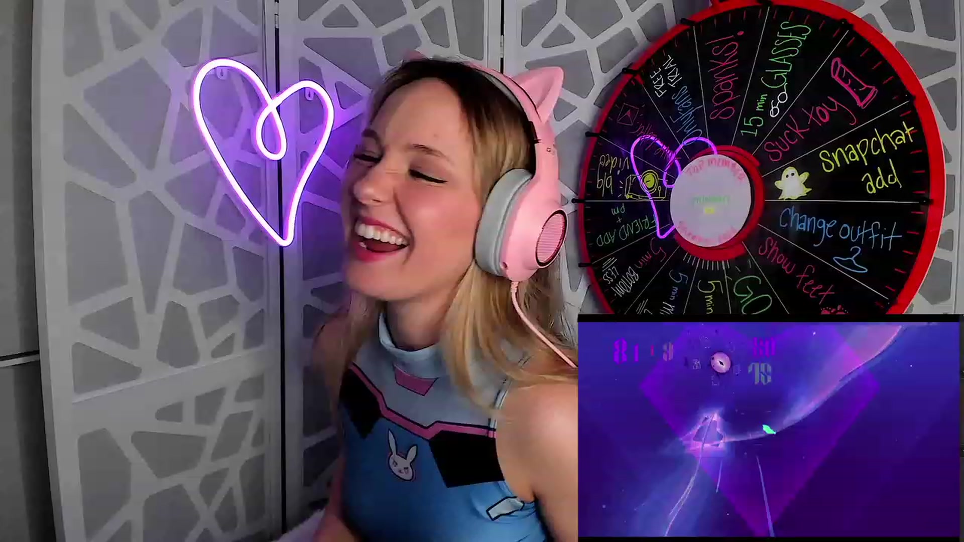Gallery image thumbnail from LilLadyBird's myfreecams stream on, 01/18/2023, 03:39 image 12 of 20