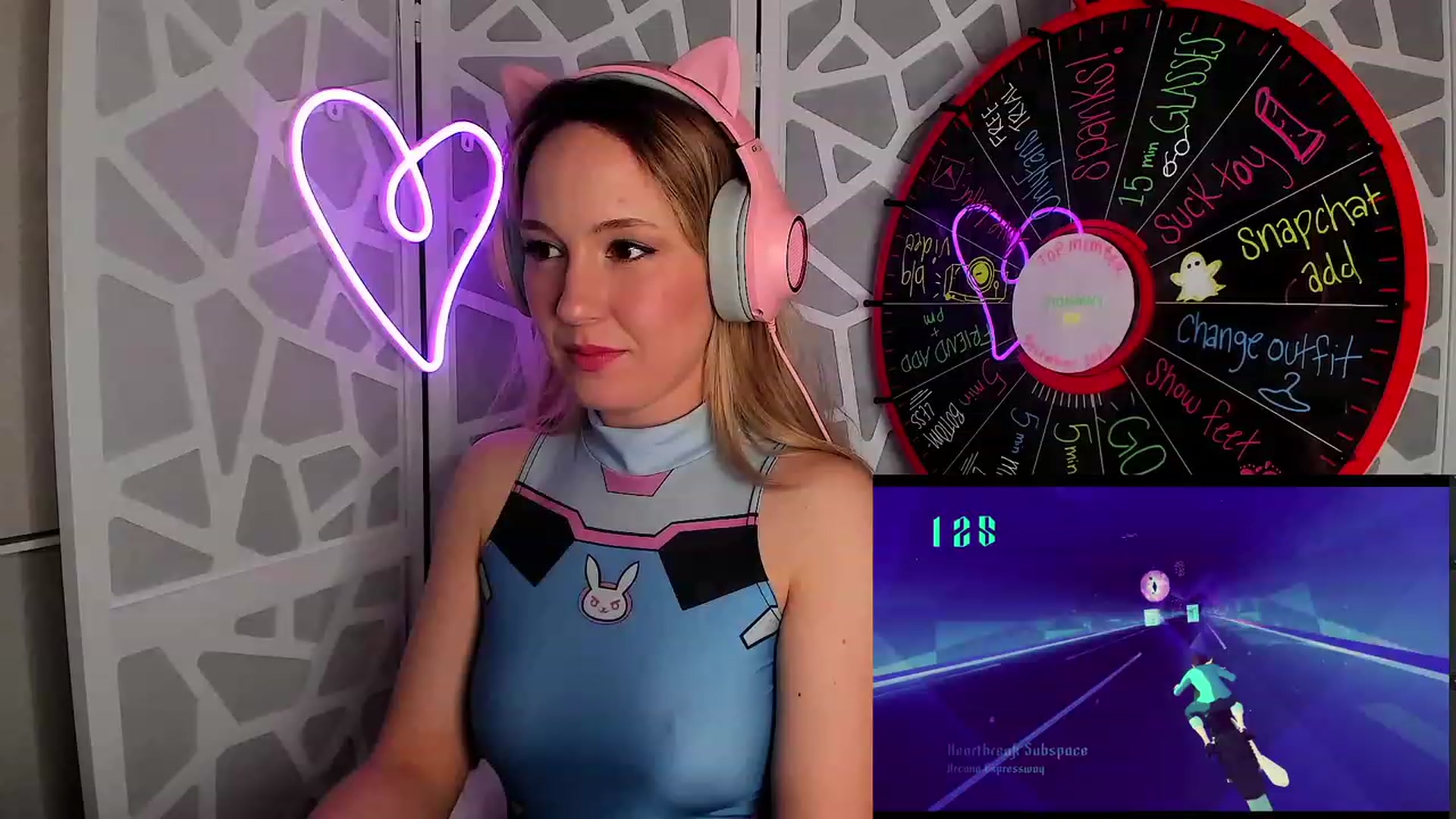 Gallery image thumbnail from LilLadyBird's myfreecams stream on, 01/18/2023, 03:39 image 11 of 20