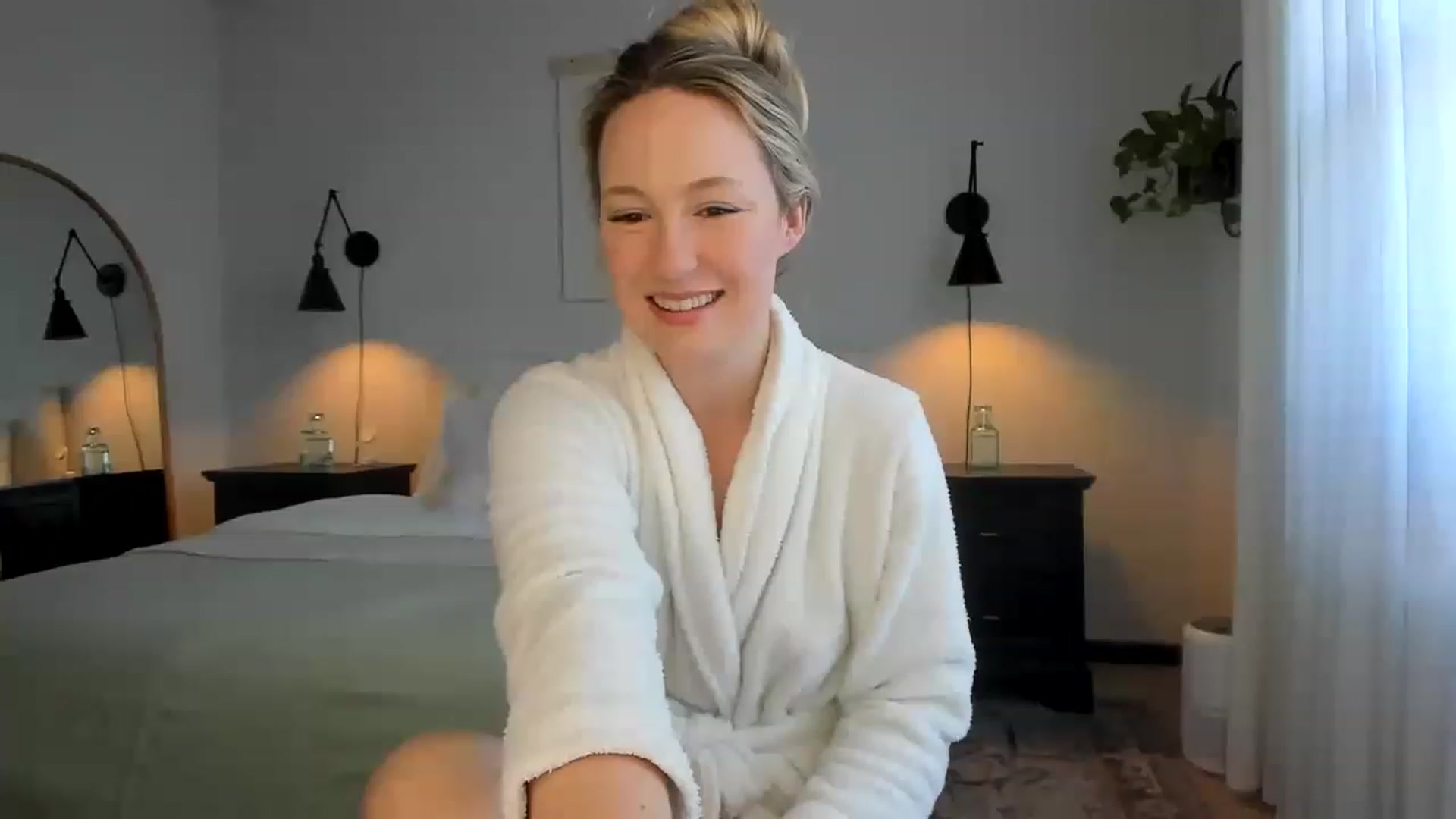Gallery image thumbnail from LilLadyBird's myfreecams stream on, 01/22/2023, 16:54 image 5 of 20