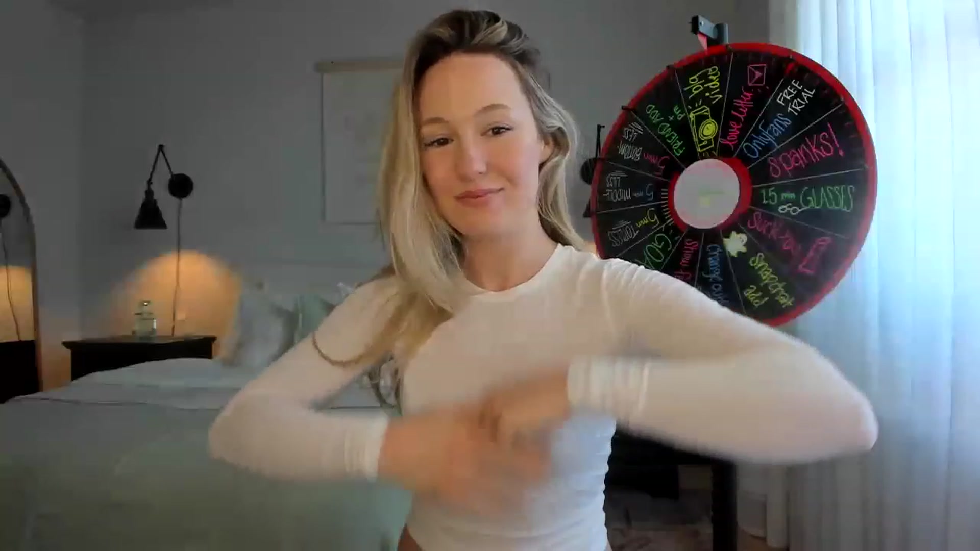 Gallery image thumbnail from LilLadyBird's myfreecams stream on, 01/22/2023, 18:21 image 12 of 20