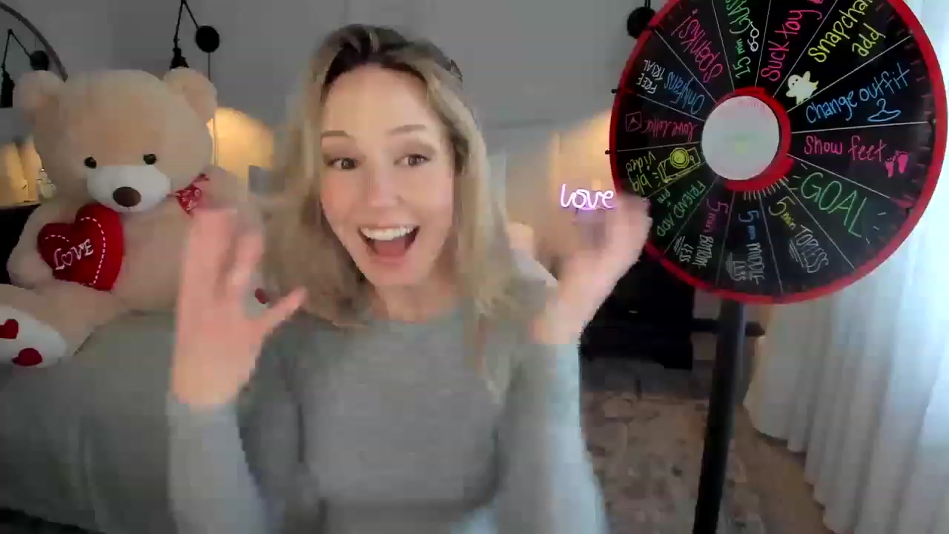 Gallery image thumbnail from LilLadyBird's myfreecams stream on, 01/27/2023, 22:35 image 20 of 20