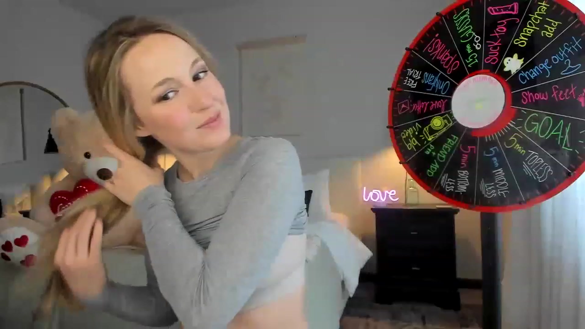 Gallery image thumbnail from LilLadyBird's myfreecams stream on, 01/27/2023, 22:35 image 10 of 20
