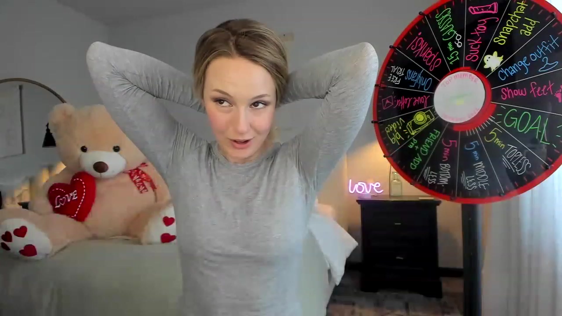 Gallery image thumbnail from LilLadyBird's myfreecams stream on, 01/27/2023, 22:35 image 4 of 20