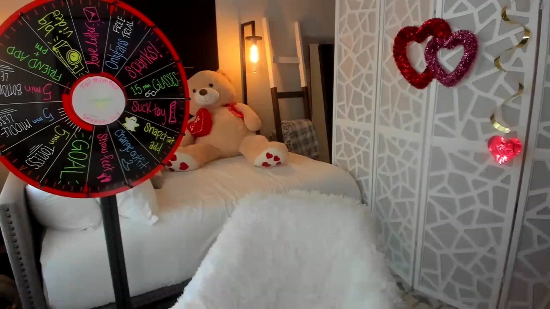 Gallery image thumbnail from LilLadyBird's myfreecams stream on, 02/07/2023, 24:26 image 5 of 20