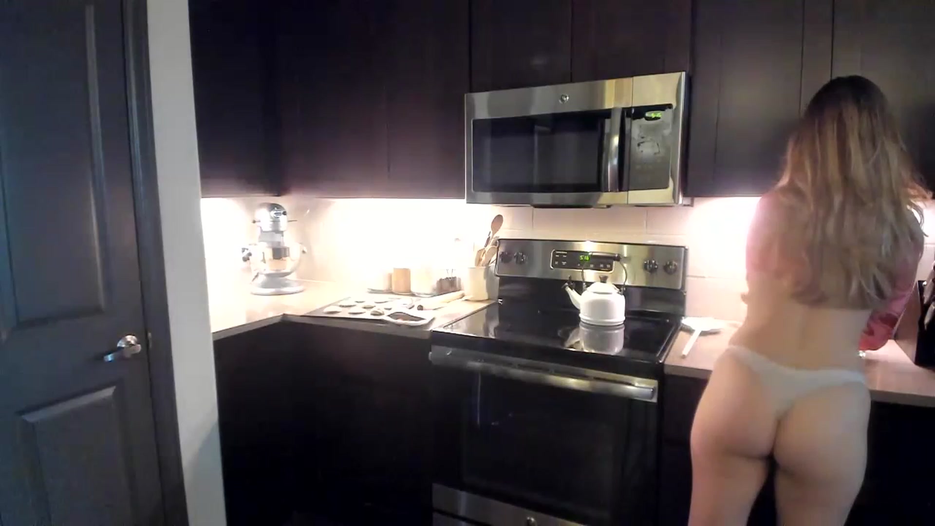 Gallery image thumbnail from LilLadyBird's myfreecams stream on, 02/12/2023, 23:34 image 11 of 20