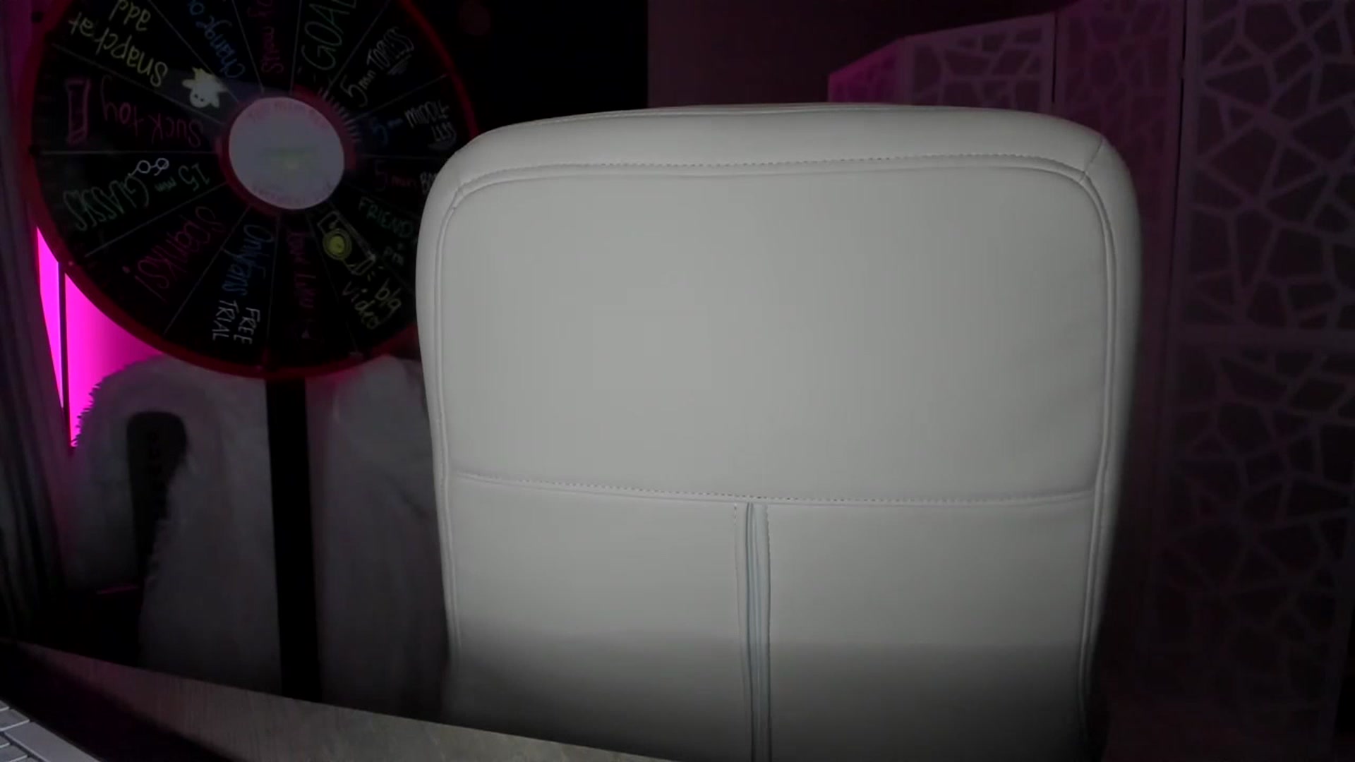 Gallery image thumbnail from LilLadyBird's myfreecams stream on, 02/21/2023, 01:21 image 5 of 20