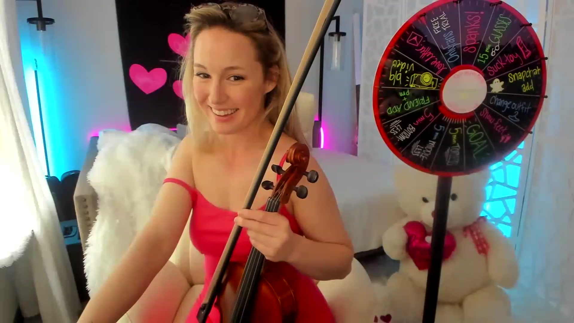 Gallery image thumbnail from LilLadyBird's myfreecams stream on, 02/23/2023, 23:17 image 13 of 20