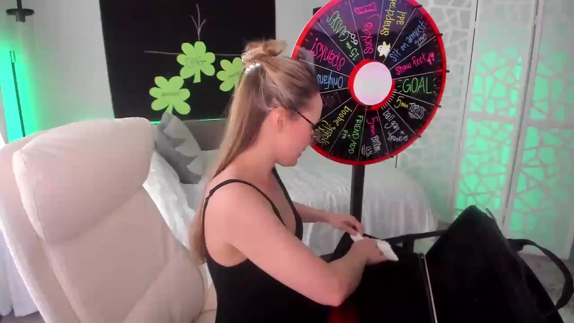 Gallery image thumbnail from LilLadyBird's myfreecams stream on, 03/07/2023, 23:53 image 7 of 20