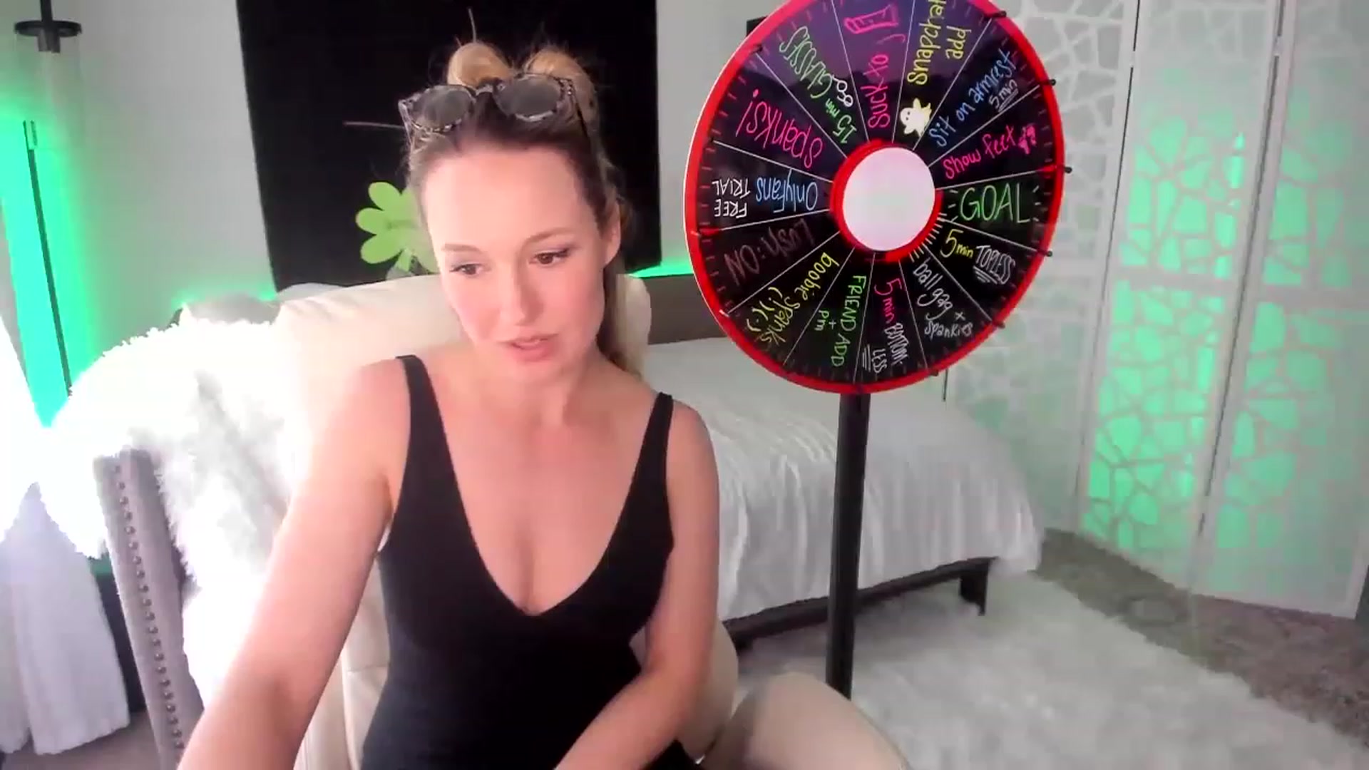 Gallery image thumbnail from LilLadyBird's myfreecams stream on, 03/07/2023, 23:53 image 5 of 20