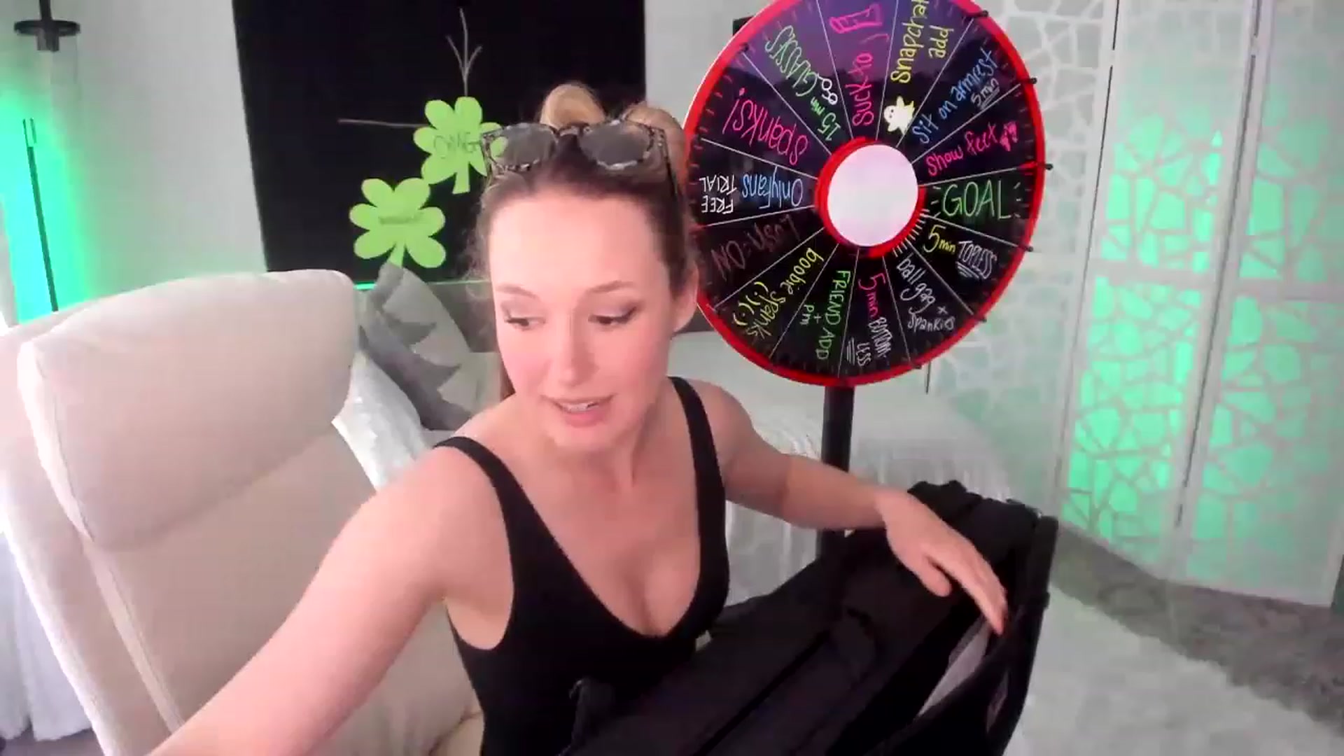Gallery image thumbnail from LilLadyBird's myfreecams stream on, 03/07/2023, 23:53 image 6 of 20