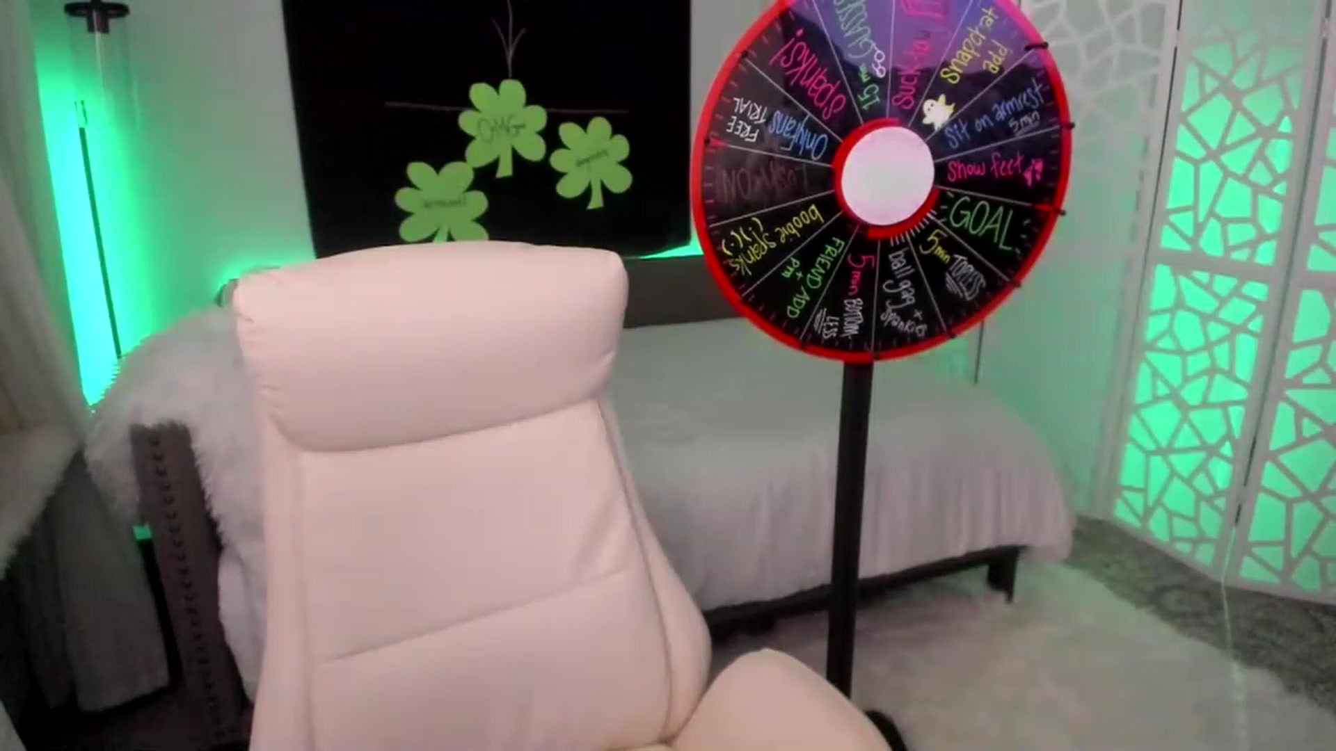 Gallery image thumbnail from LilLadyBird's myfreecams stream on, 03/08/2023, 04:29 image 8 of 20