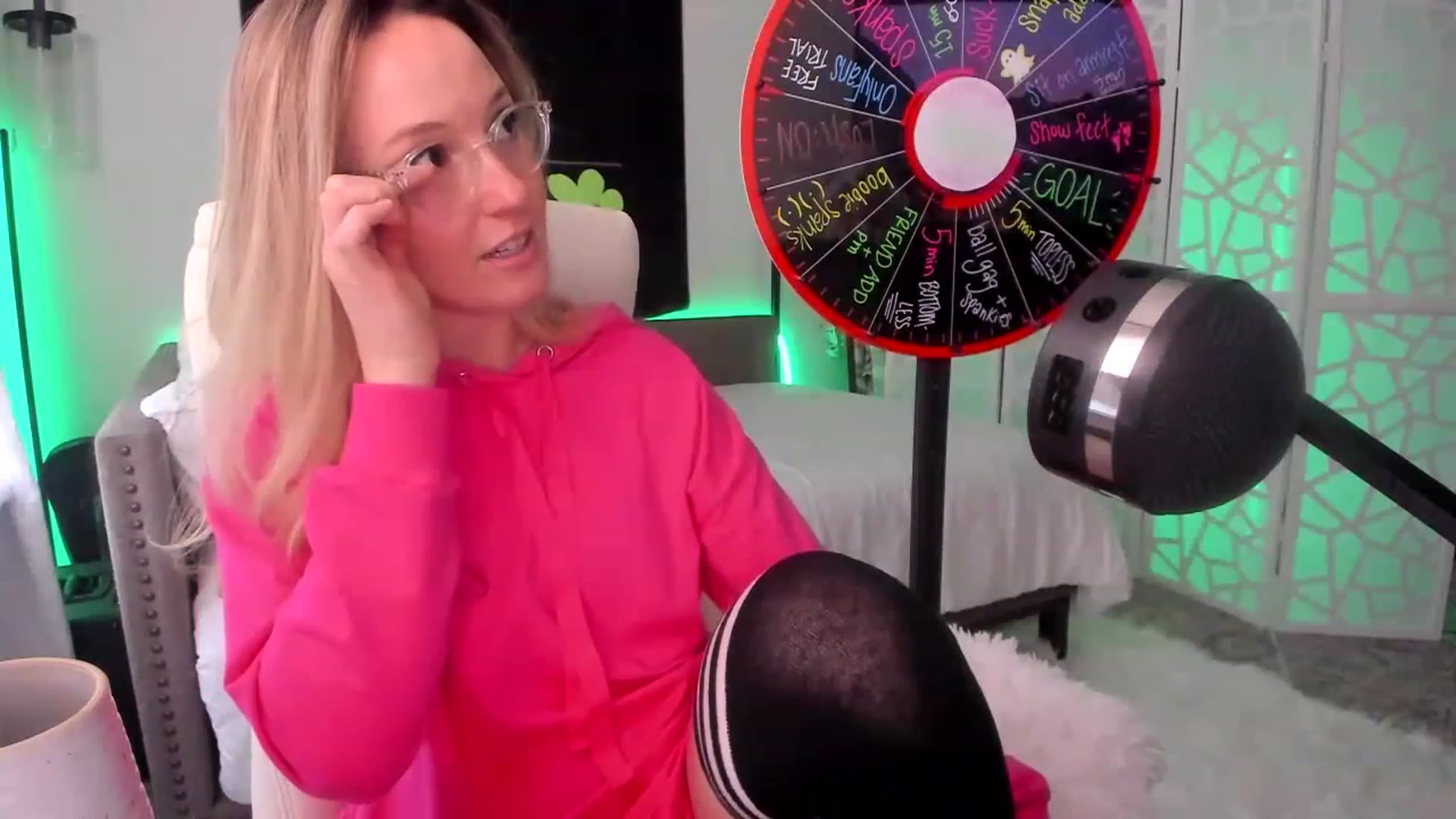 Gallery image thumbnail from LilLadyBird's myfreecams stream on, 03/10/2023, 24:01 image 5 of 20