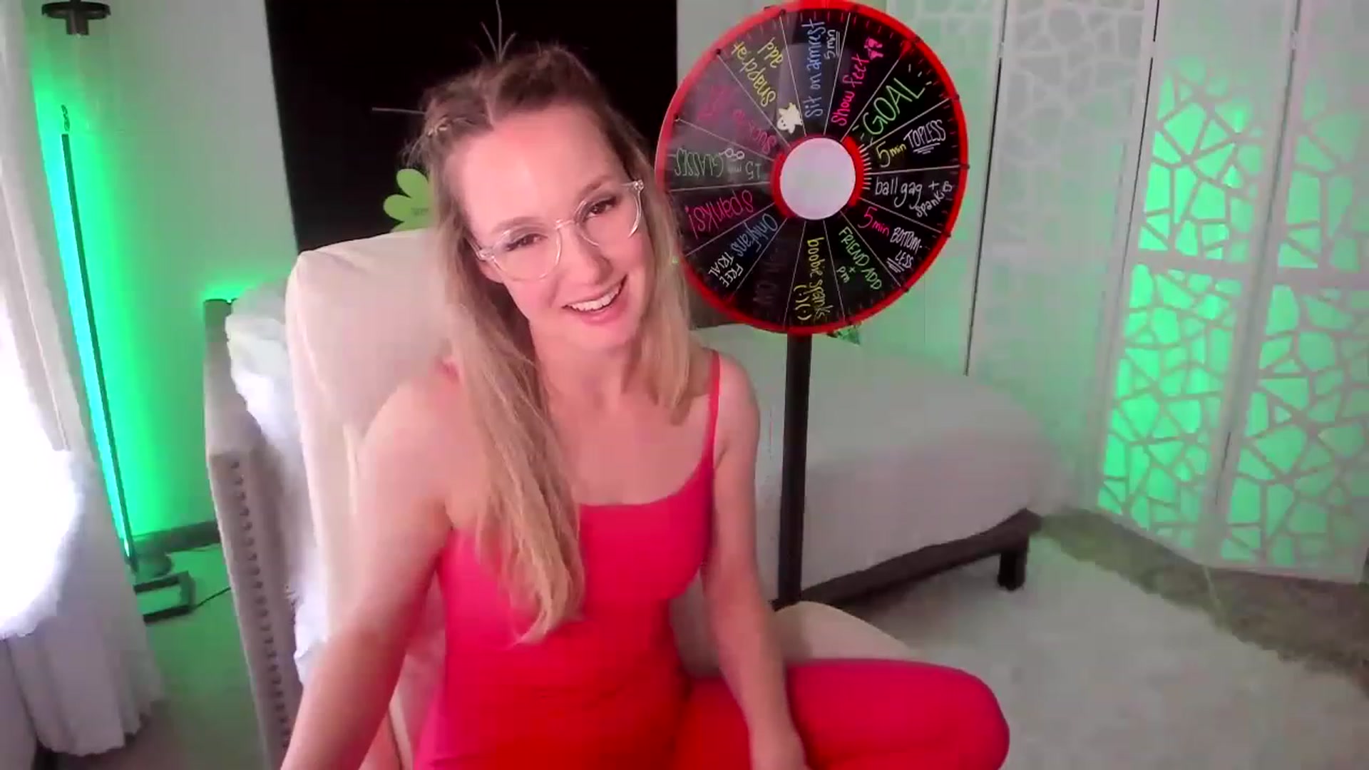 Gallery image thumbnail from LilLadyBird's myfreecams stream on, 03/15/2023, 22:53 image 4 of 20