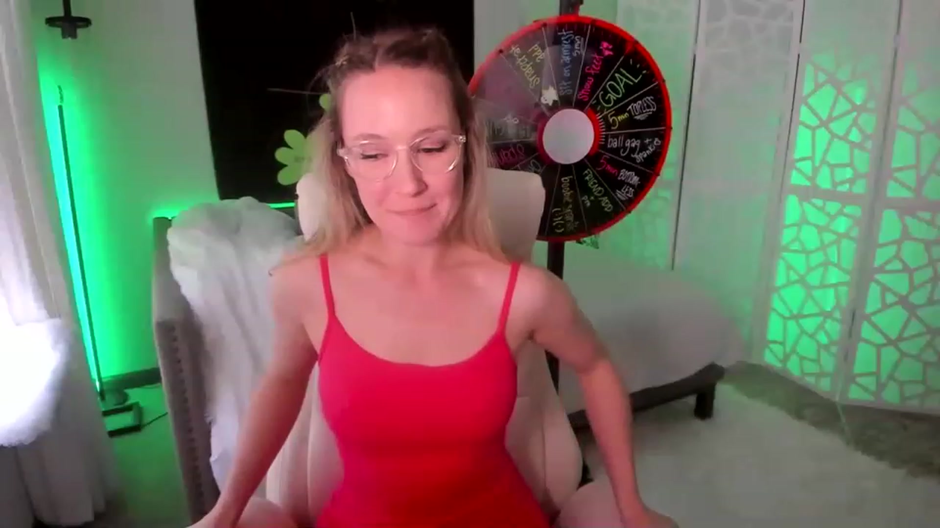 Gallery image thumbnail from LilLadyBird's myfreecams stream on, 03/15/2023, 23:07 image 12 of 20