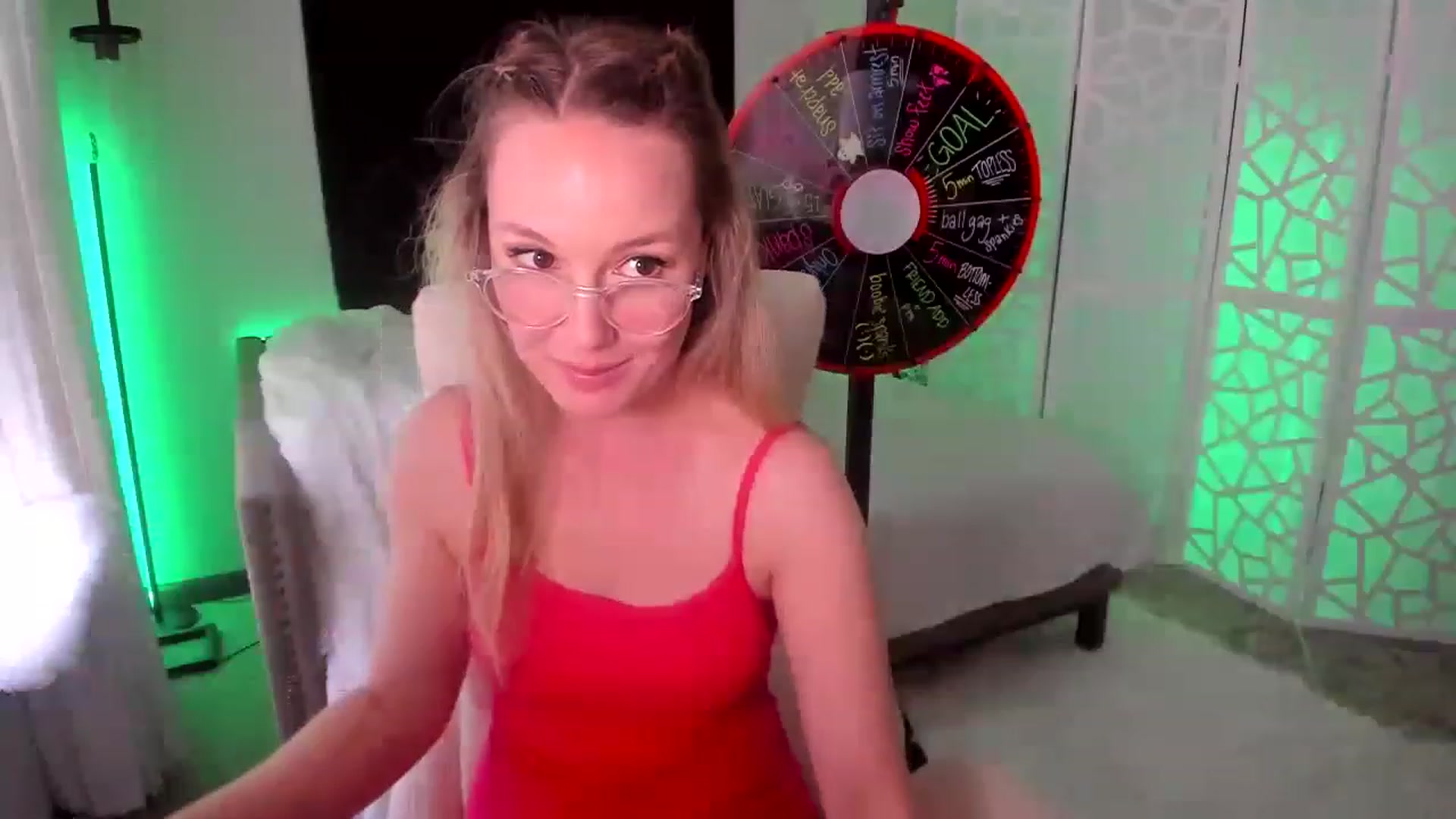 Gallery image thumbnail from LilLadyBird's myfreecams stream on, 03/15/2023, 23:07 image 16 of 20