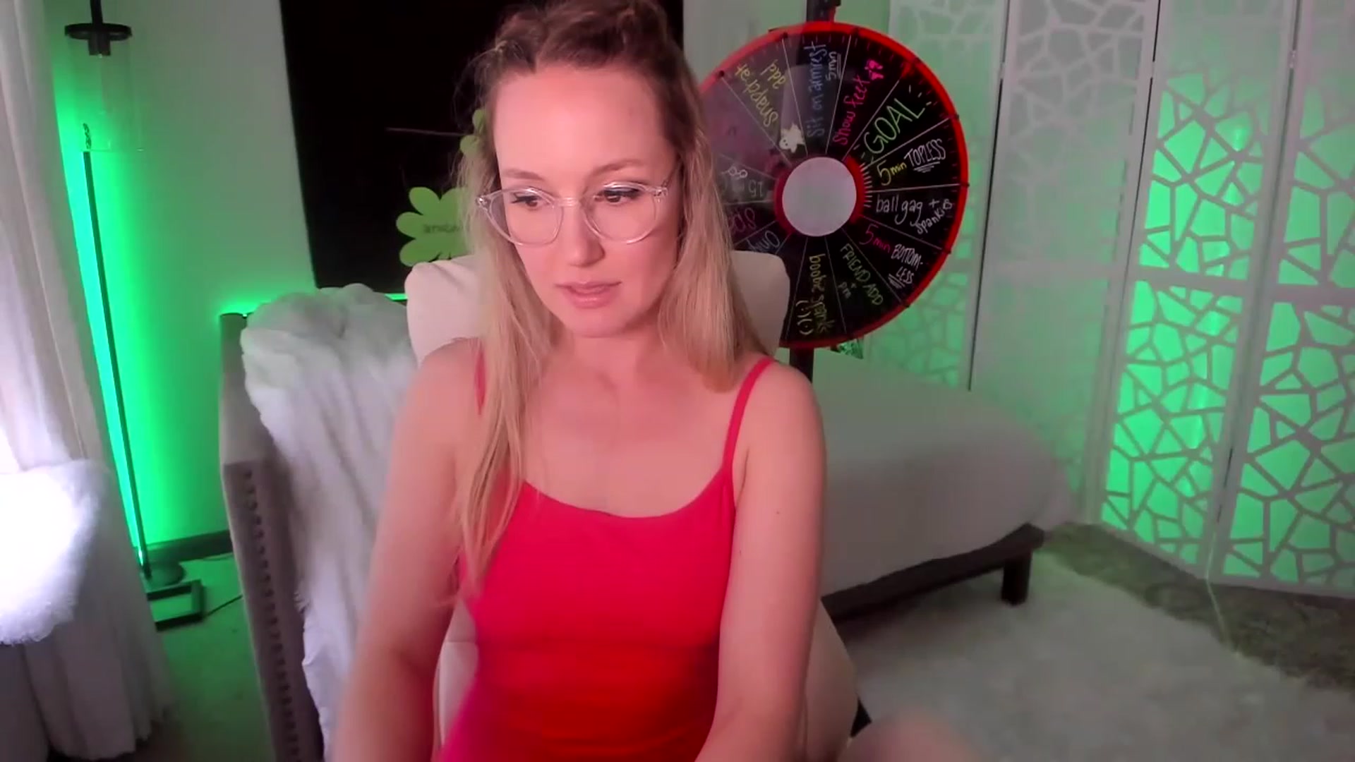 Gallery image thumbnail from LilLadyBird's myfreecams stream on, 03/15/2023, 23:07 image 18 of 20