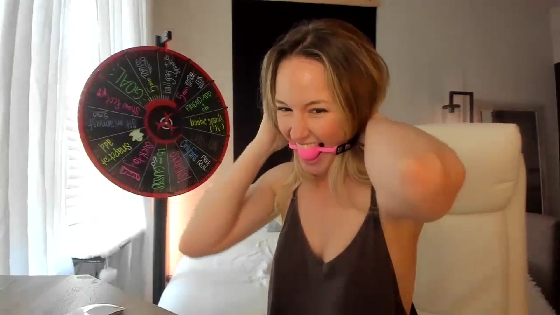 Gallery image thumbnail from LilLadyBird's myfreecams stream on, 08/10/2023, 16:07 image 10 of 20