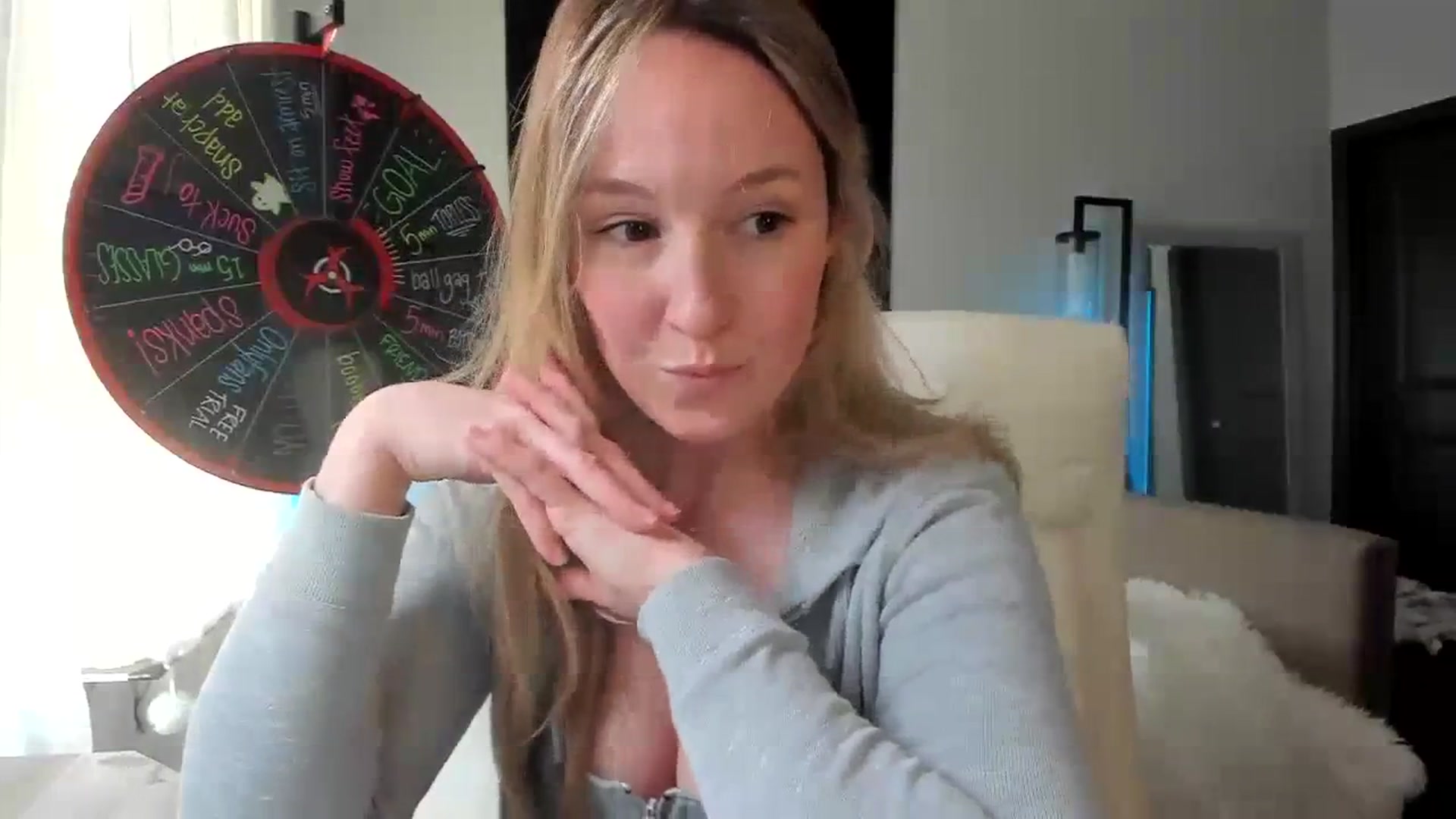 Gallery image thumbnail from LilLadyBird's myfreecams stream on, 08/19/2023, 01:19 image 2 of 20
