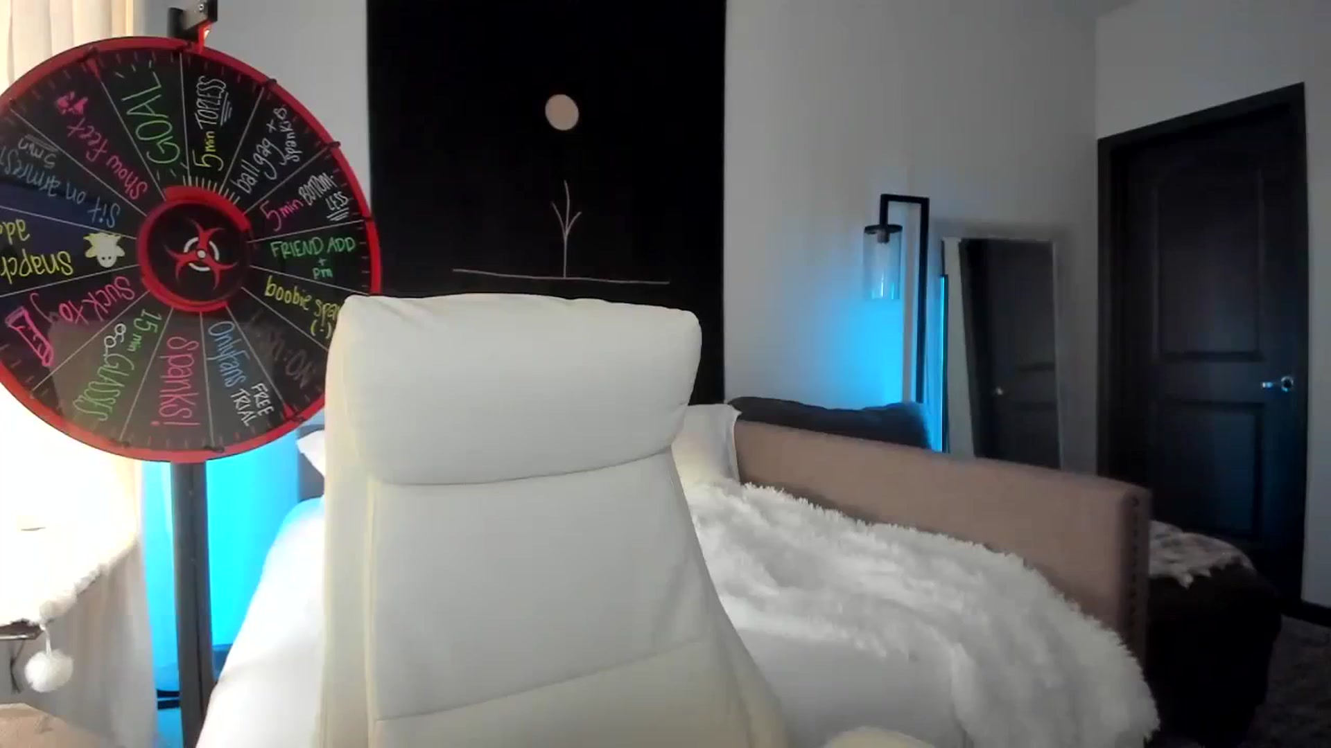 Gallery image thumbnail from LilLadyBird's myfreecams stream on, 08/19/2023, 01:19 image 12 of 20