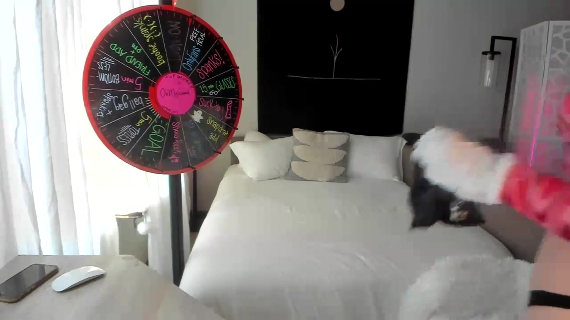 Gallery image thumbnail from LilLadyBird's myfreecams stream on, 08/20/2023, 24:51 image 4 of 20