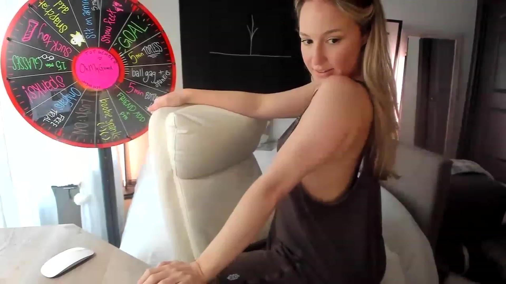 Gallery image thumbnail from LilLadyBird's myfreecams stream on, 08/24/2023, 21:46 image 14 of 20