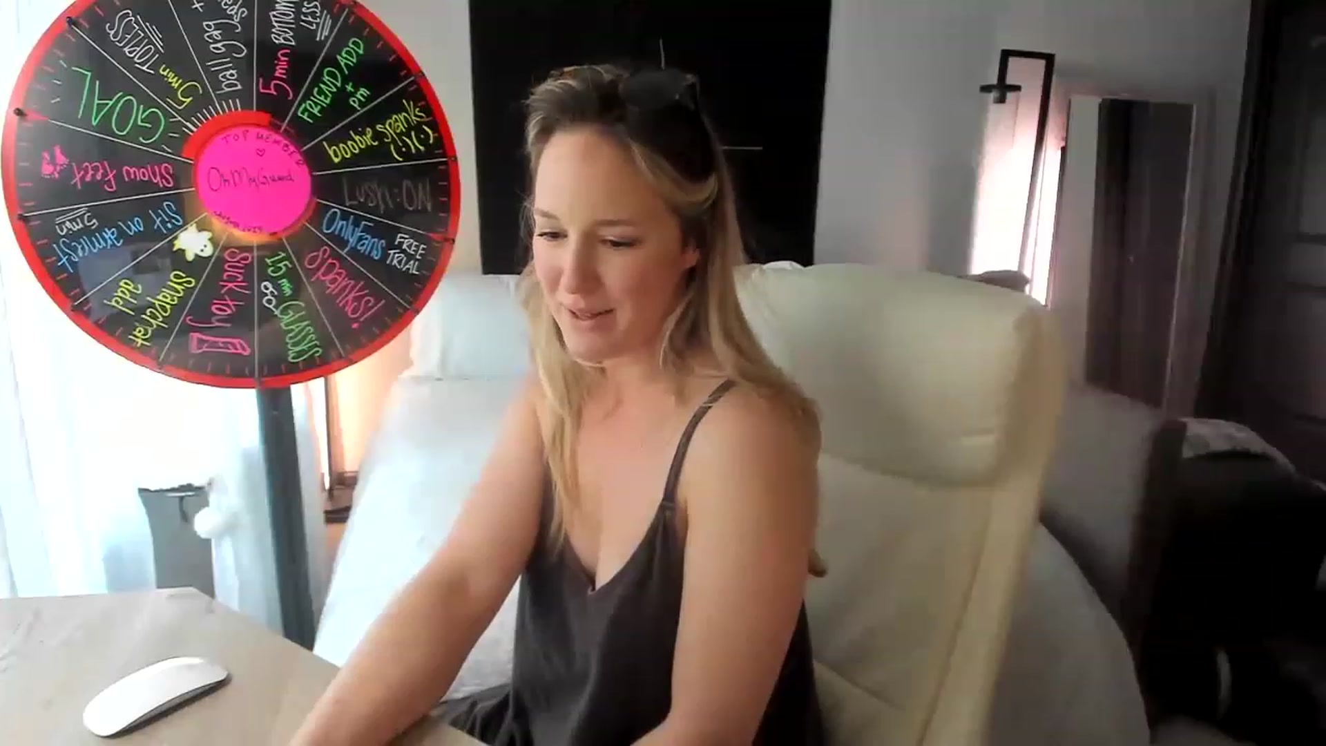 Gallery image thumbnail from LilLadyBird's myfreecams stream on, 08/24/2023, 21:46 image 13 of 20
