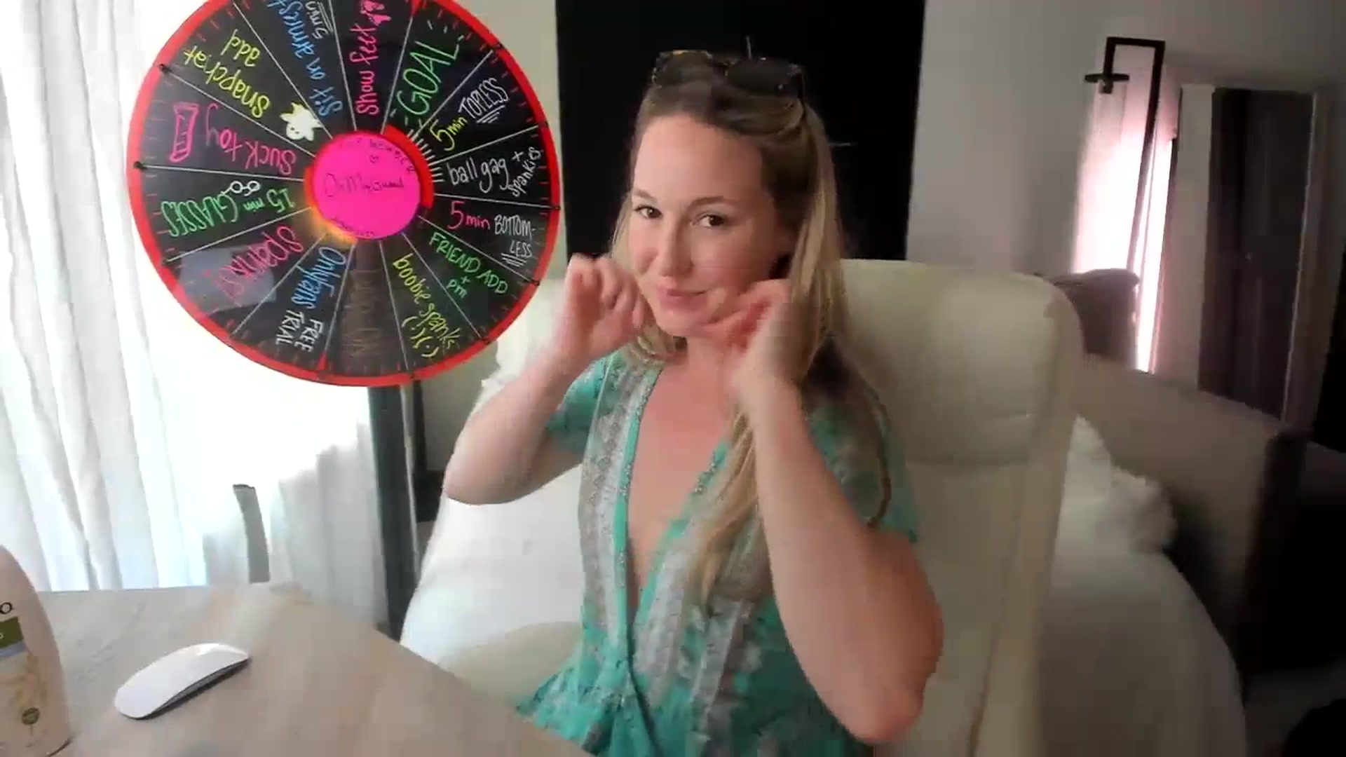 Gallery image thumbnail from LilLadyBird's myfreecams stream on, 08/26/2023, 24:03 image 13 of 20