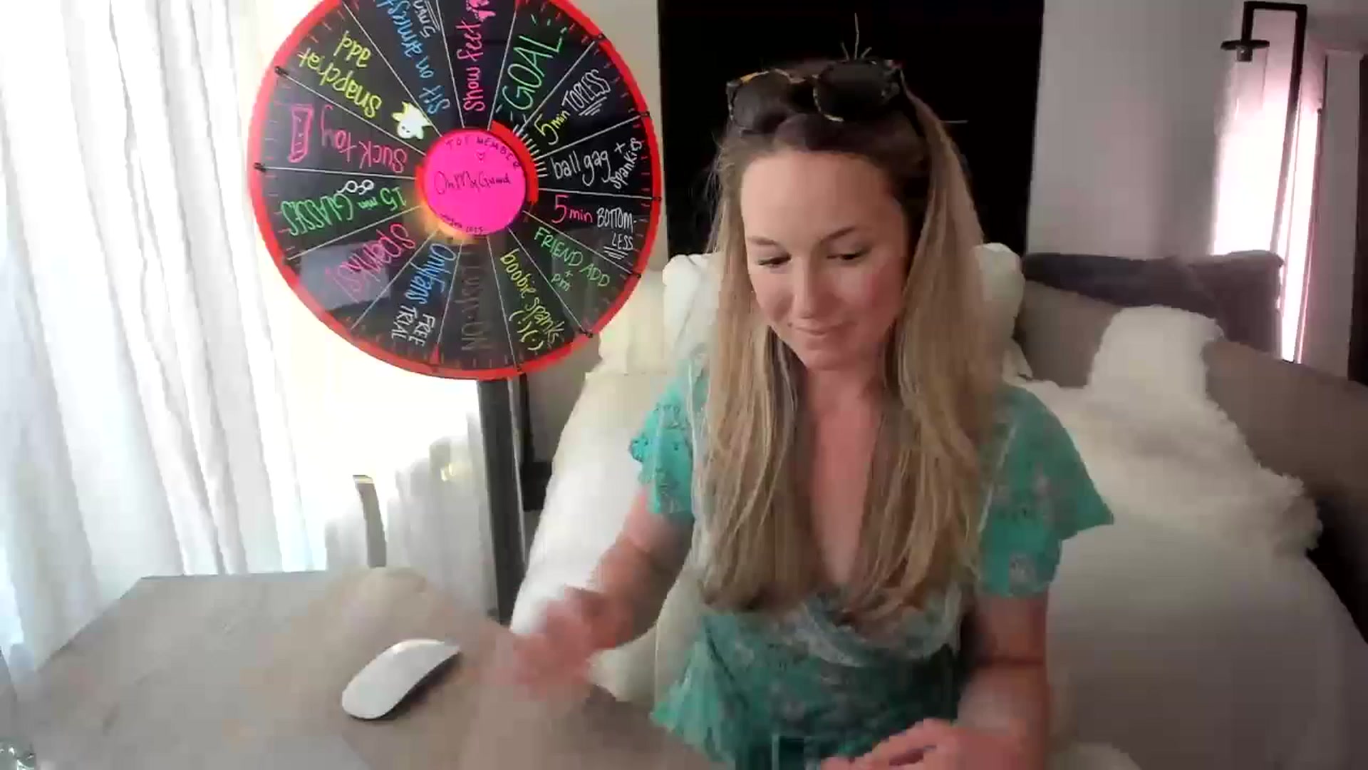 Gallery image thumbnail from LilLadyBird's myfreecams stream on, 08/26/2023, 24:27 image 14 of 20