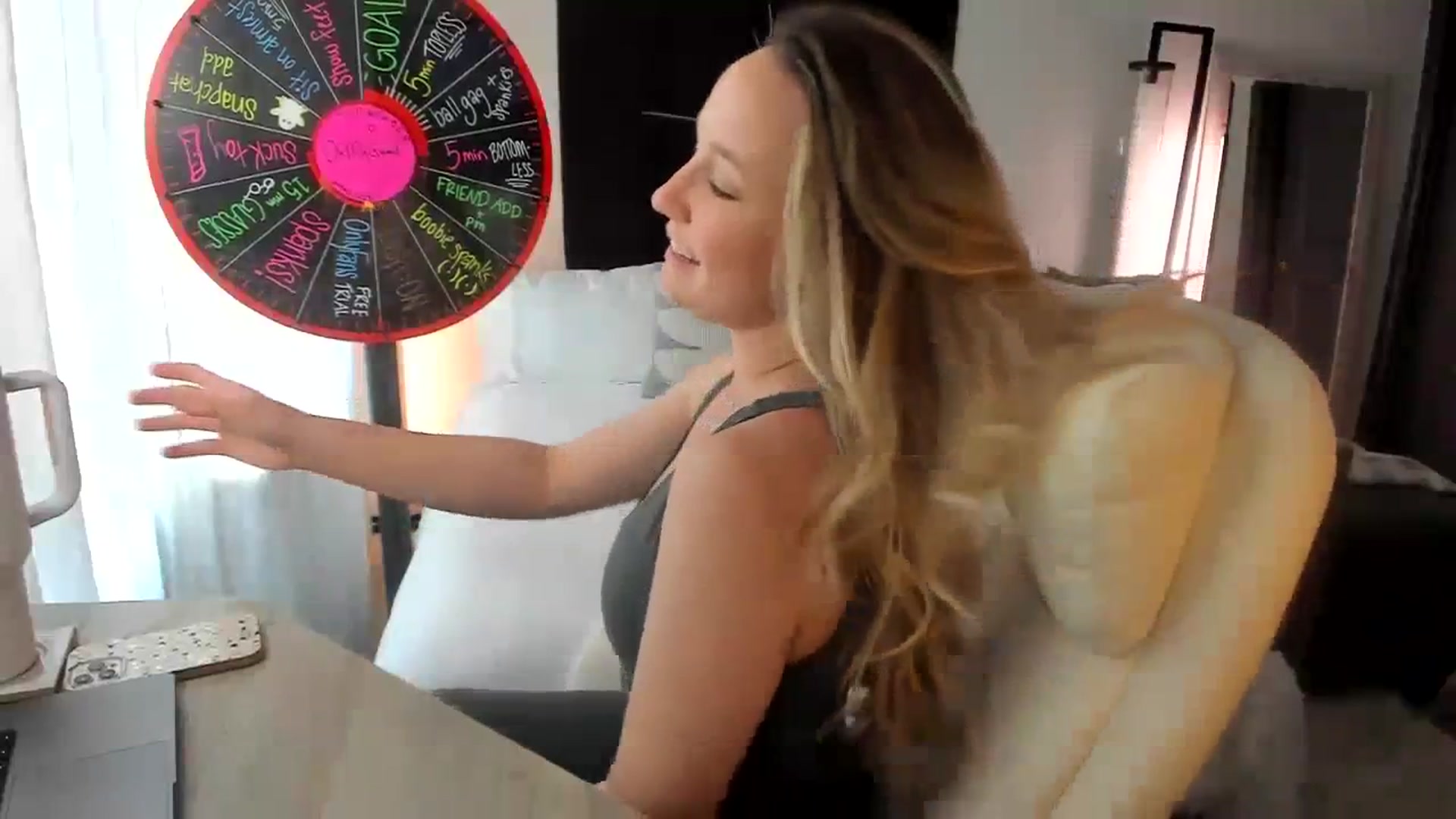 Gallery image thumbnail from LilLadyBird's myfreecams stream on, 09/02/2023, 20:24 image 7 of 20