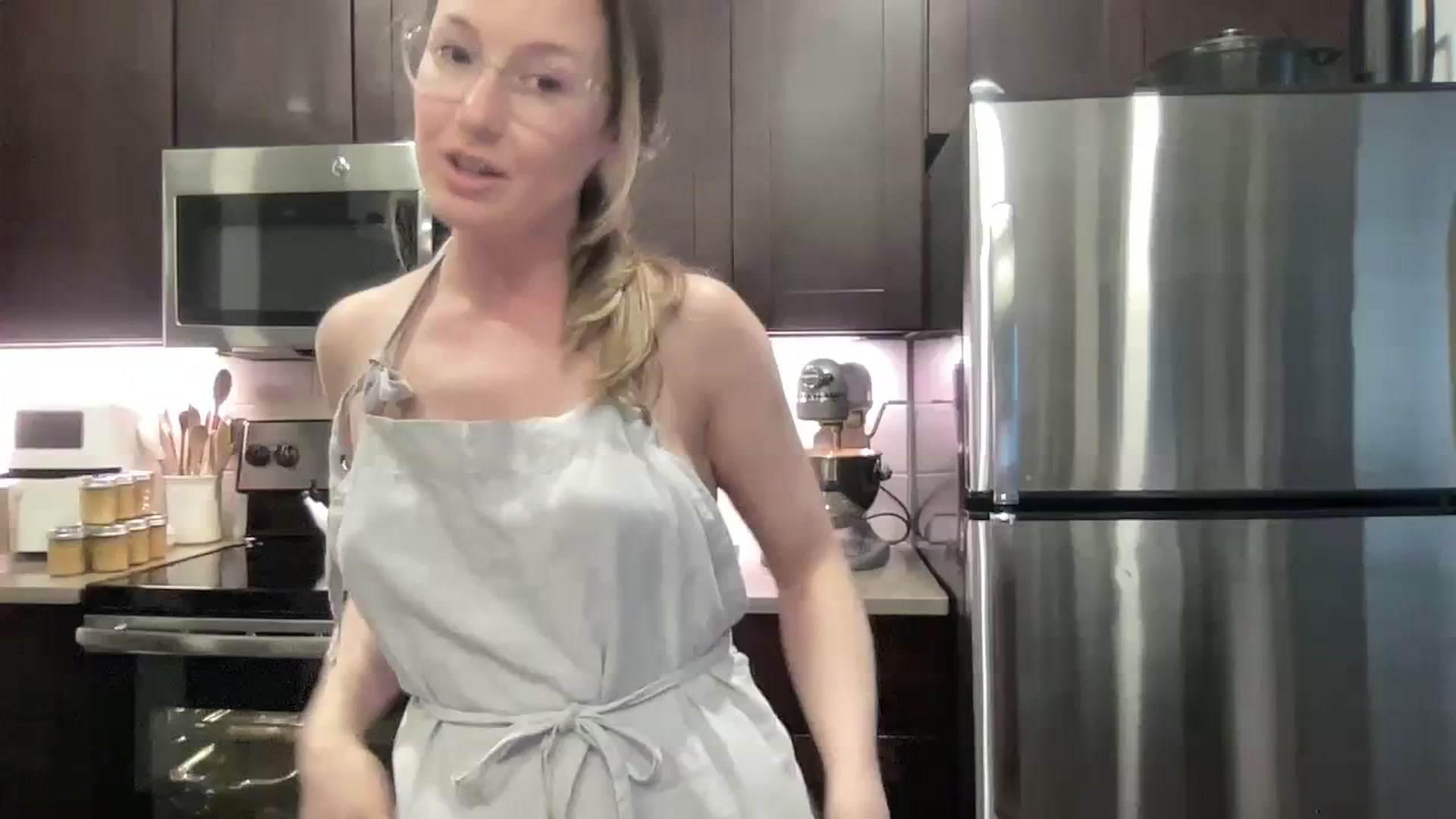 Gallery image thumbnail from LilLadyBird's myfreecams stream on, 04/10/2024, 24:30 image 18 of 20