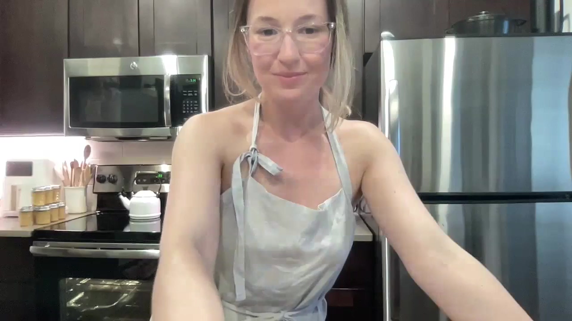 Gallery image thumbnail from LilLadyBird's myfreecams stream on, 04/10/2024, 24:30 image 11 of 20