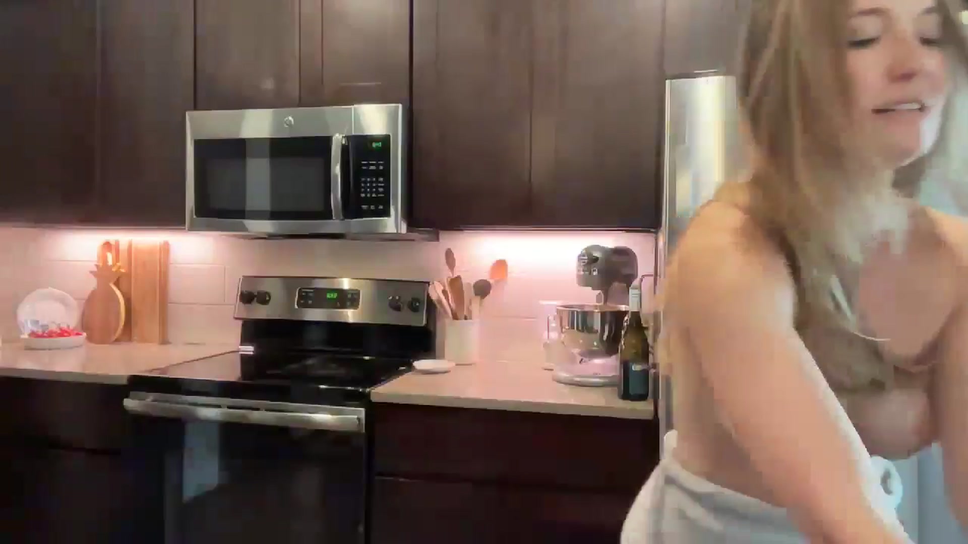 Gallery image thumbnail from LilLadyBird's myfreecams stream on, 07/14/2024, 23:48 image 20 of 20