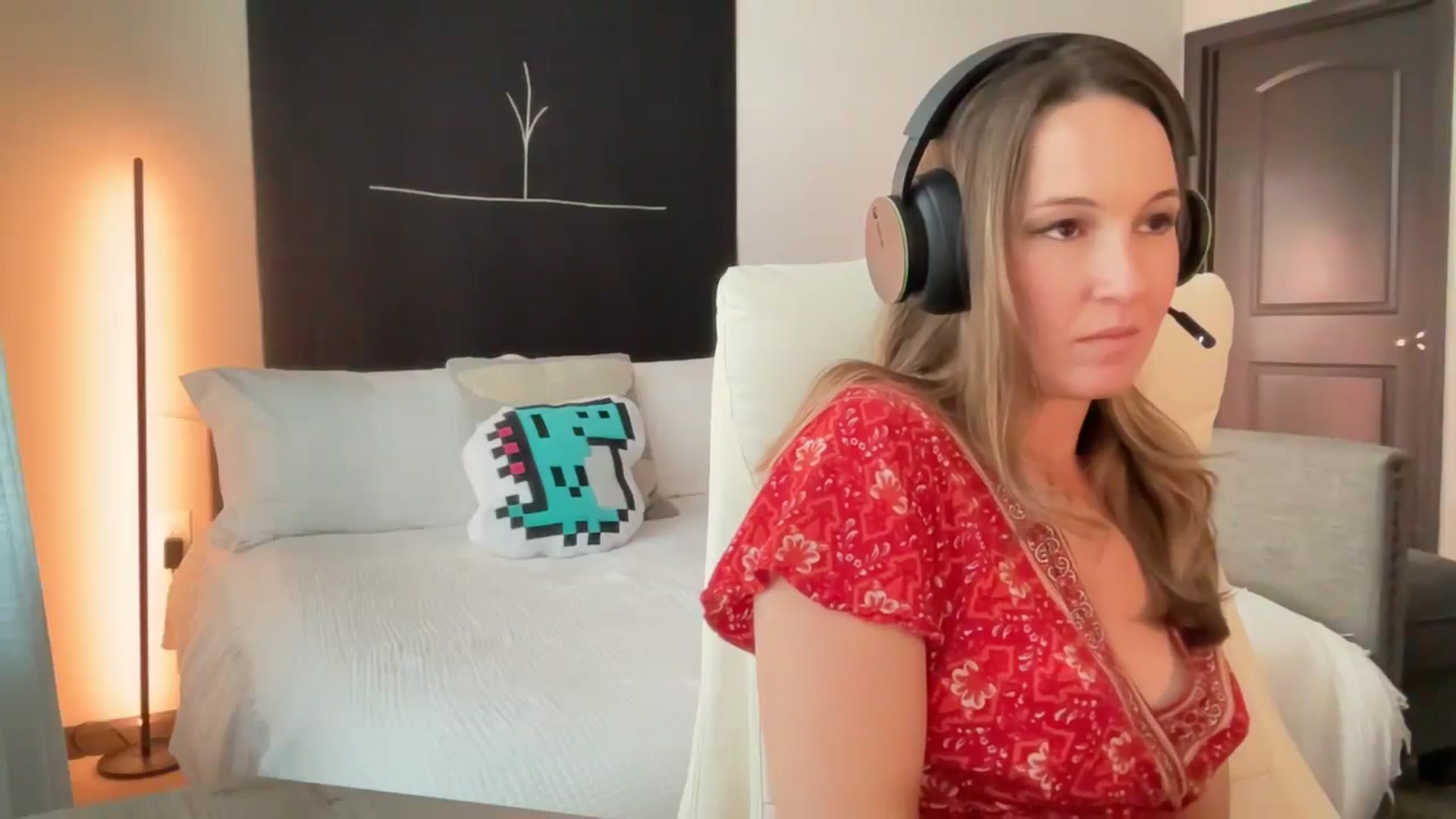 Gallery image thumbnail from LilLadyBird's myfreecams stream on, 09/29/2024, 23:27 image 19 of 20