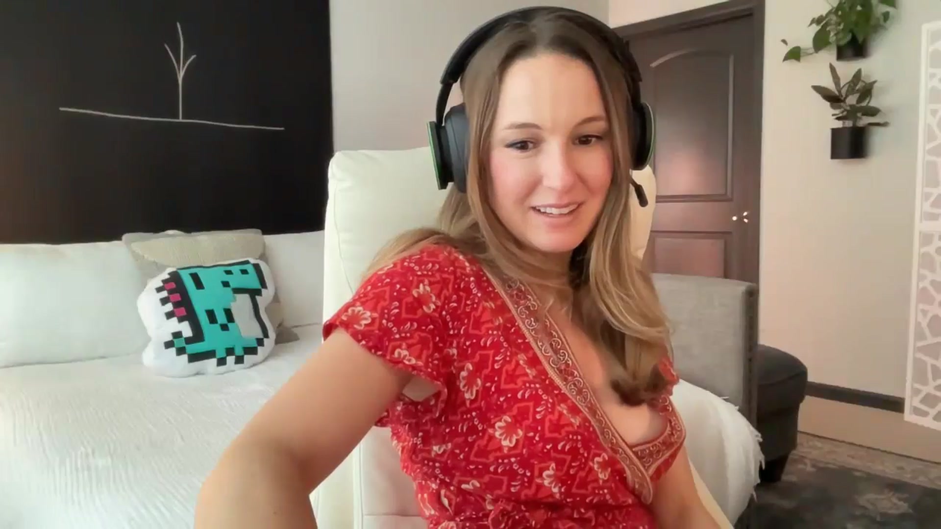 Gallery image thumbnail from LilLadyBird's myfreecams stream on, 09/29/2024, 23:27 image 2 of 20