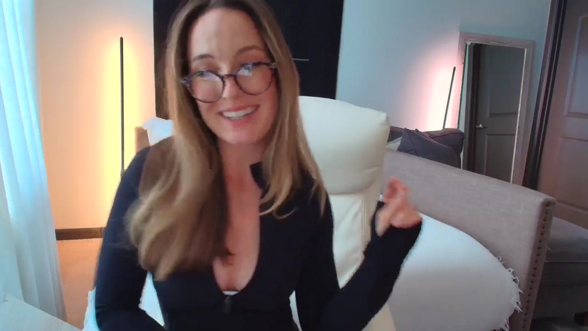 Gallery image thumbnail from LilLadyBird's myfreecams stream on, 10/07/2024, 22:48 image 2 of 20