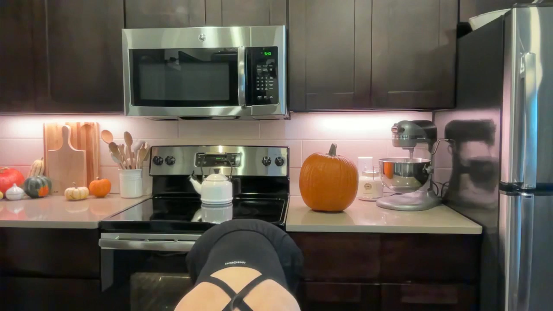Gallery image thumbnail from LilLadyBird's myfreecams stream on, 10/13/2024, 22:55 image 14 of 20