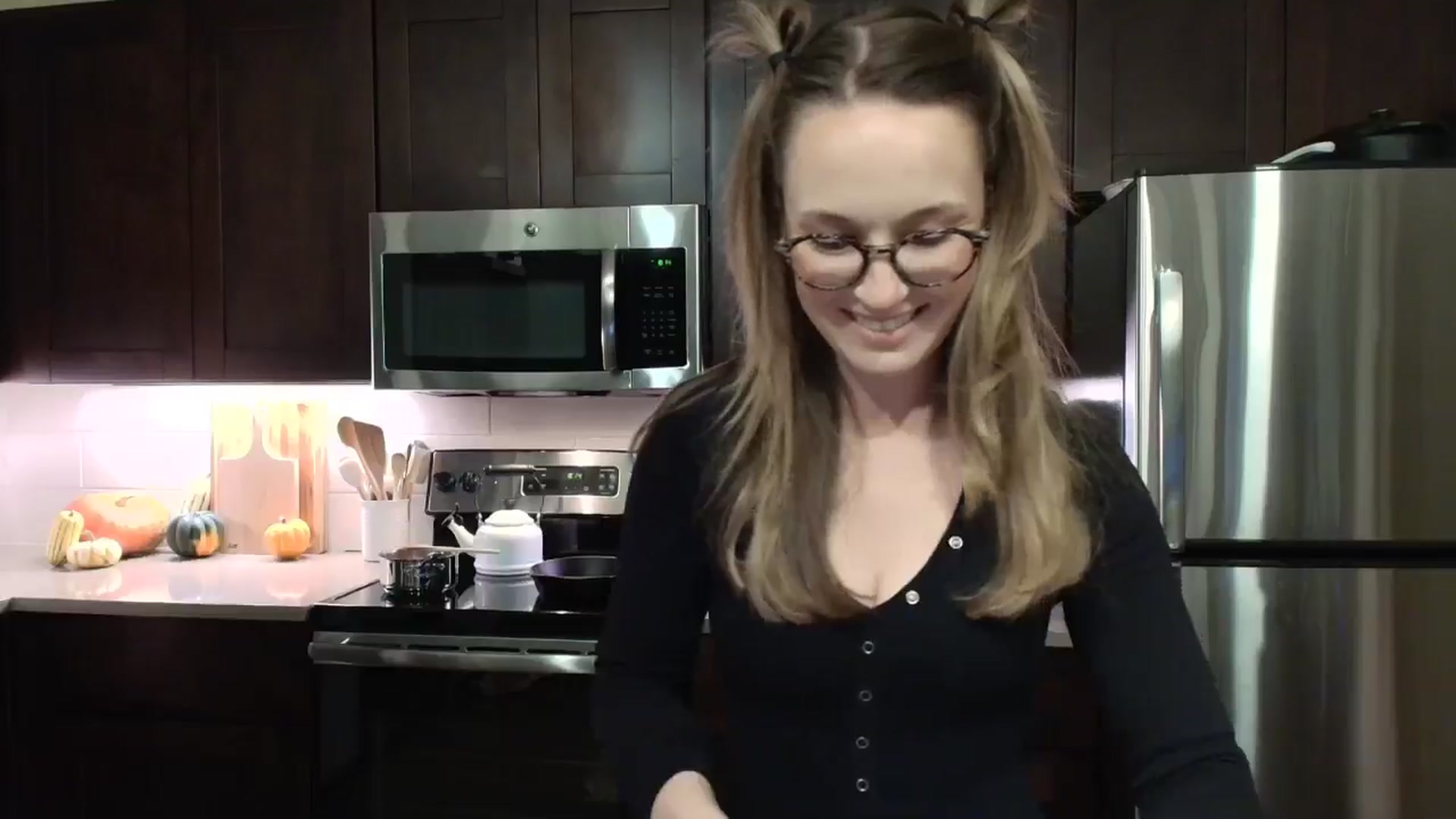 Gallery image thumbnail from LilLadyBird's myfreecams stream on, 10/17/2024, 01:33 image 7 of 20