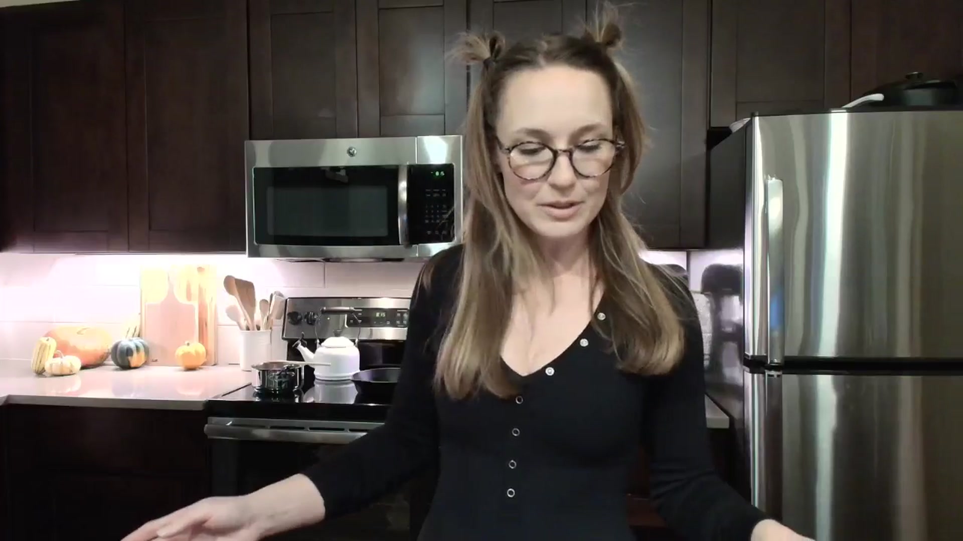 Gallery image thumbnail from LilLadyBird's myfreecams stream on, 10/17/2024, 01:33 image 8 of 20