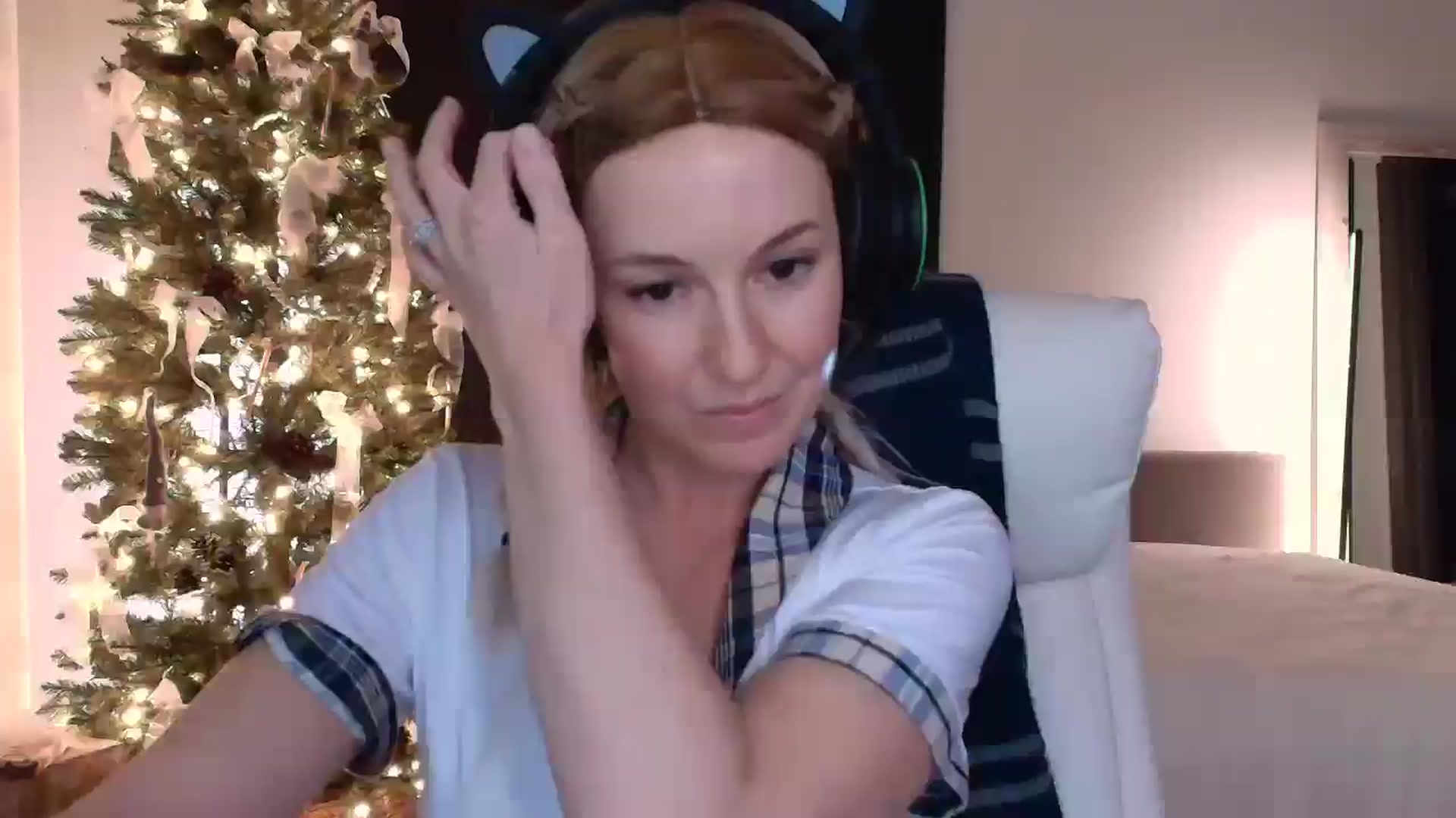Gallery image thumbnail from LilLadyBird's myfreecams stream on, 12/10/2024, 08:34 image 8 of 20