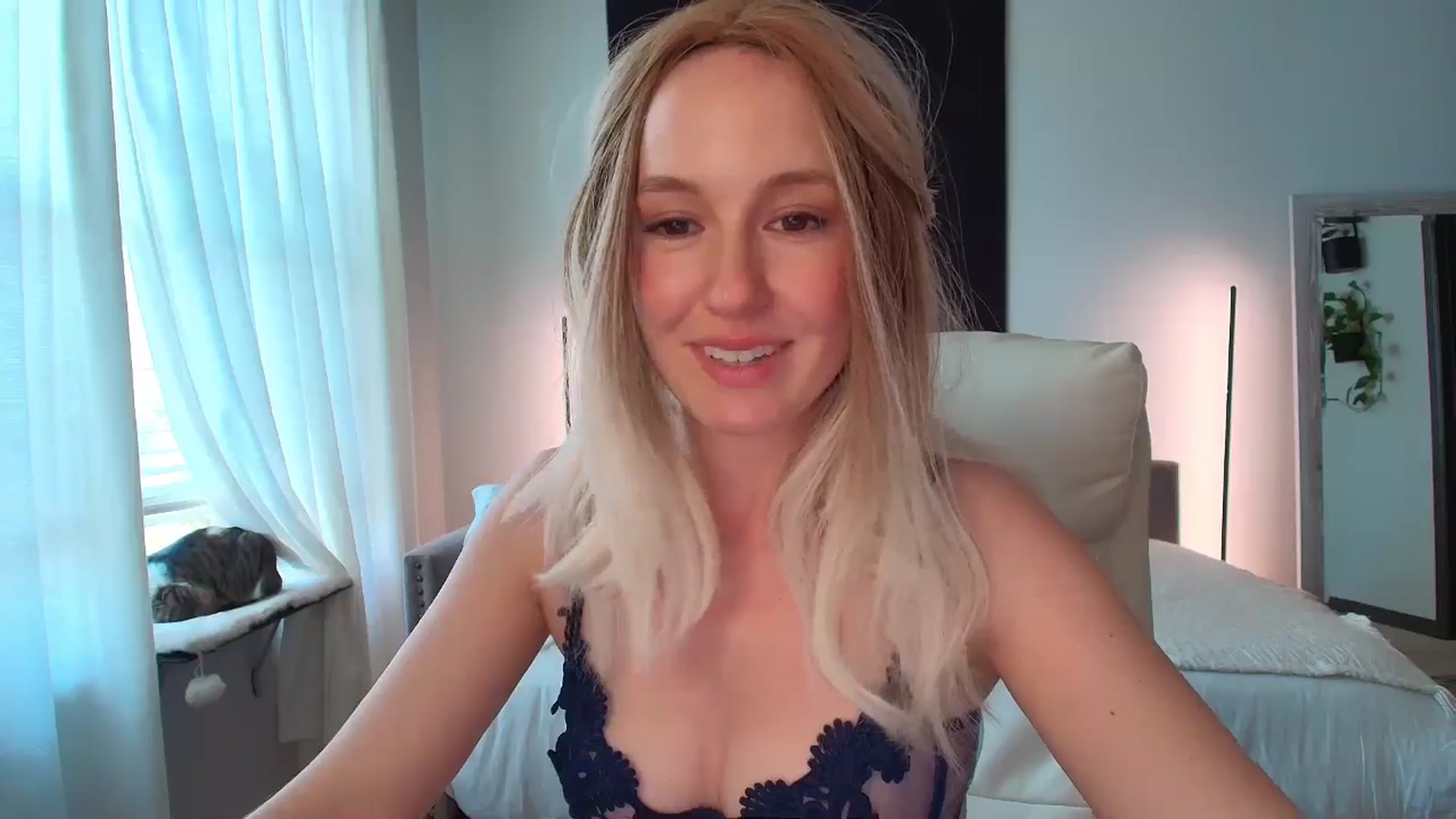 Gallery image thumbnail from LilLadyBird's myfreecams stream on, 03/22/2025, 23:03 image 15 of 20