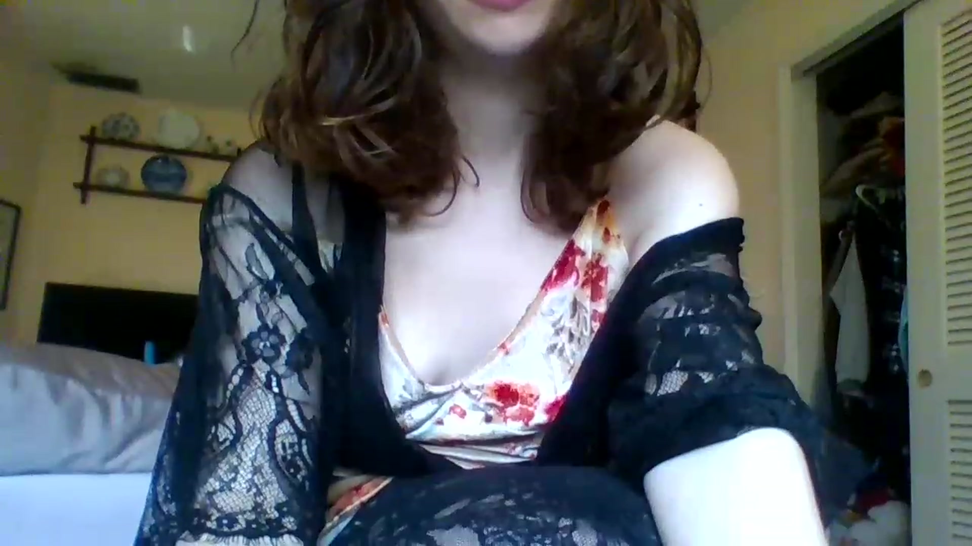 Gallery image thumbnail from LilLolaNymph's myfreecams stream on, 02/19/2023, 17:51 image 15 of 20