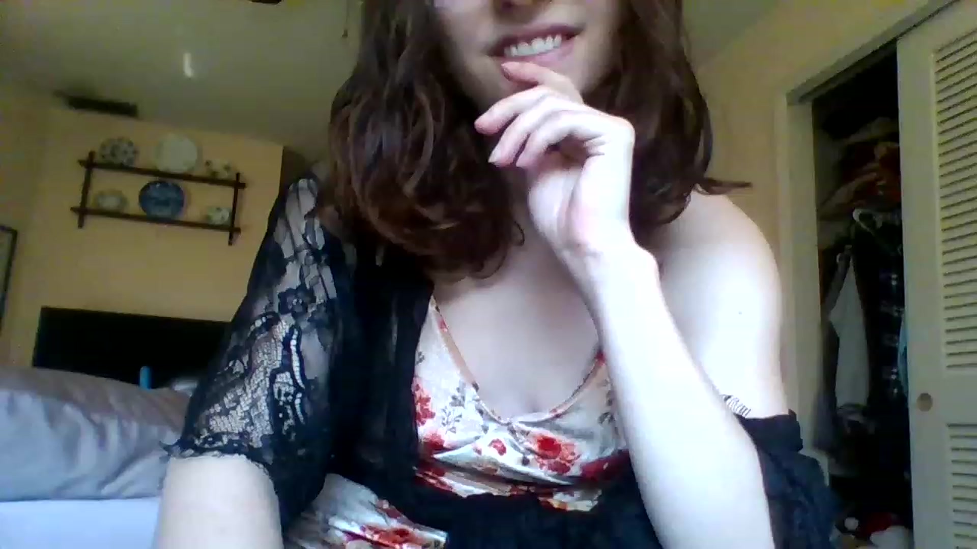 Gallery image thumbnail from LilLolaNymph's myfreecams stream on, 02/19/2023, 17:51 image 16 of 20