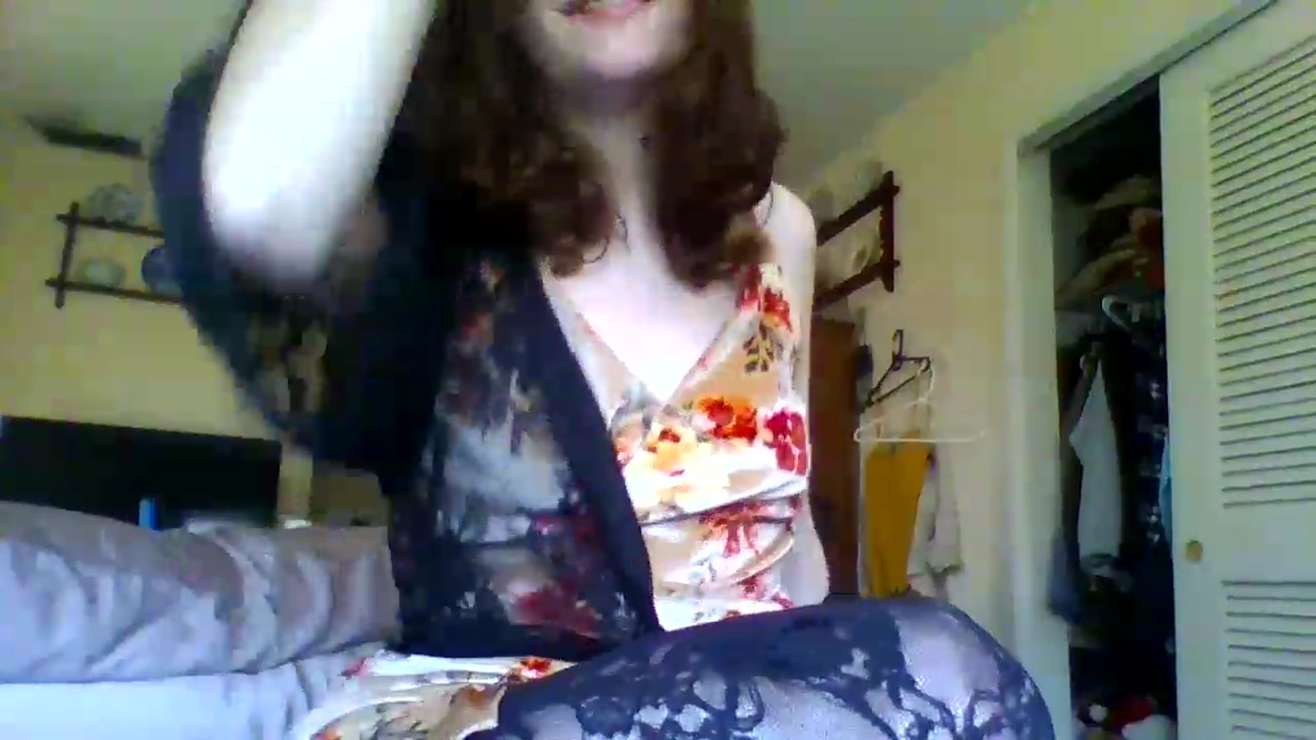 Gallery image thumbnail from LilLolaNymph's myfreecams stream on, 02/19/2023, 17:51 image 19 of 20