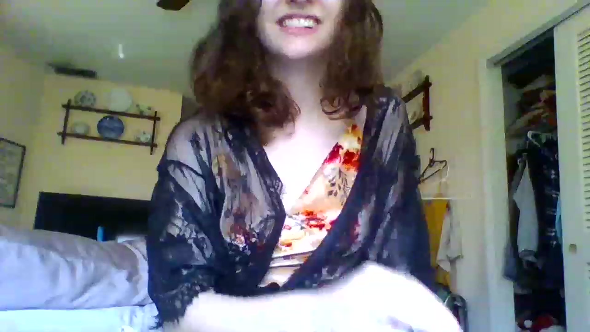 Gallery image thumbnail from LilLolaNymph's myfreecams stream on, 02/19/2023, 17:51 image 6 of 20