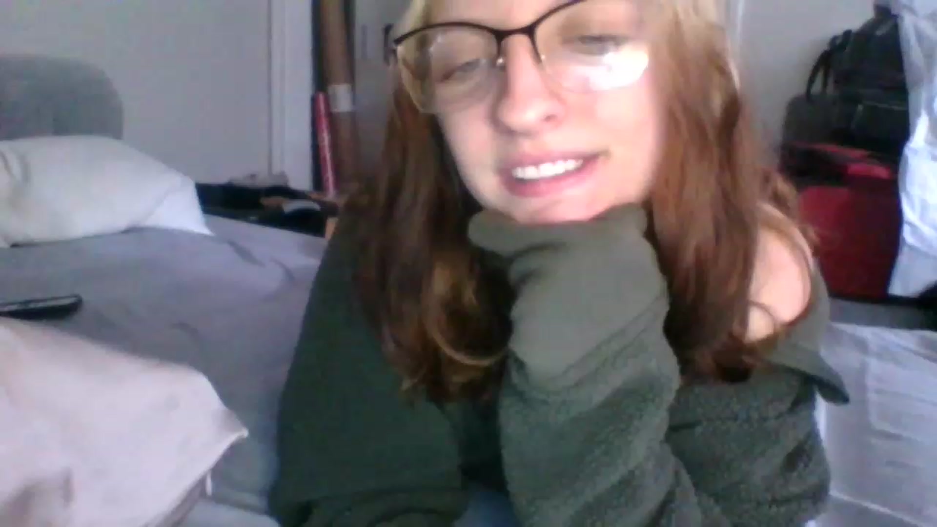 Gallery image thumbnail from LilLolaNymph's myfreecams stream on, 03/19/2023, 16:17 image 18 of 20