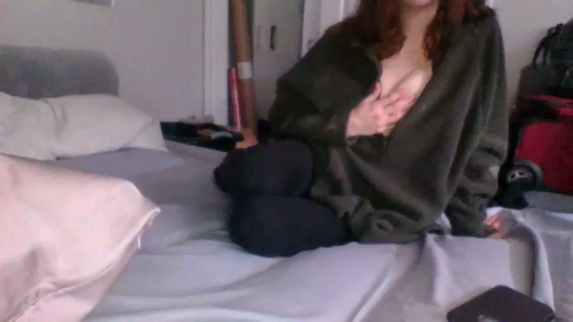 Gallery image thumbnail from LilLolaNymph's myfreecams stream on, 03/19/2023, 16:17 image 3 of 20