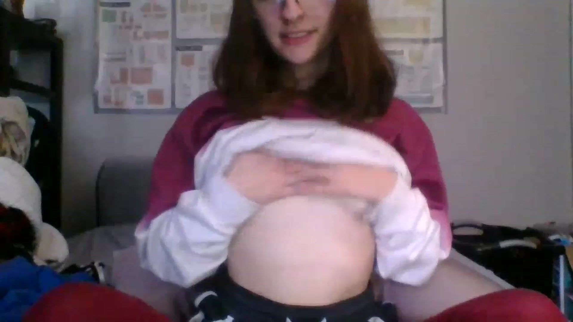 Gallery image thumbnail from LilLolaNymph's myfreecams stream on, 03/20/2023, 17:23 image 12 of 20