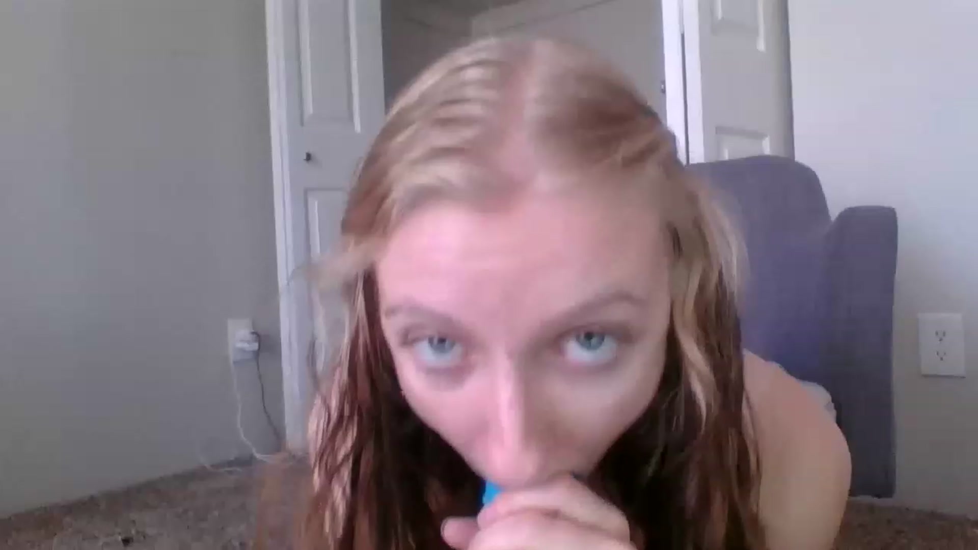Gallery image thumbnail from LilLolaNymph's myfreecams stream on, 05/17/2023, 16:41 image 15 of 20