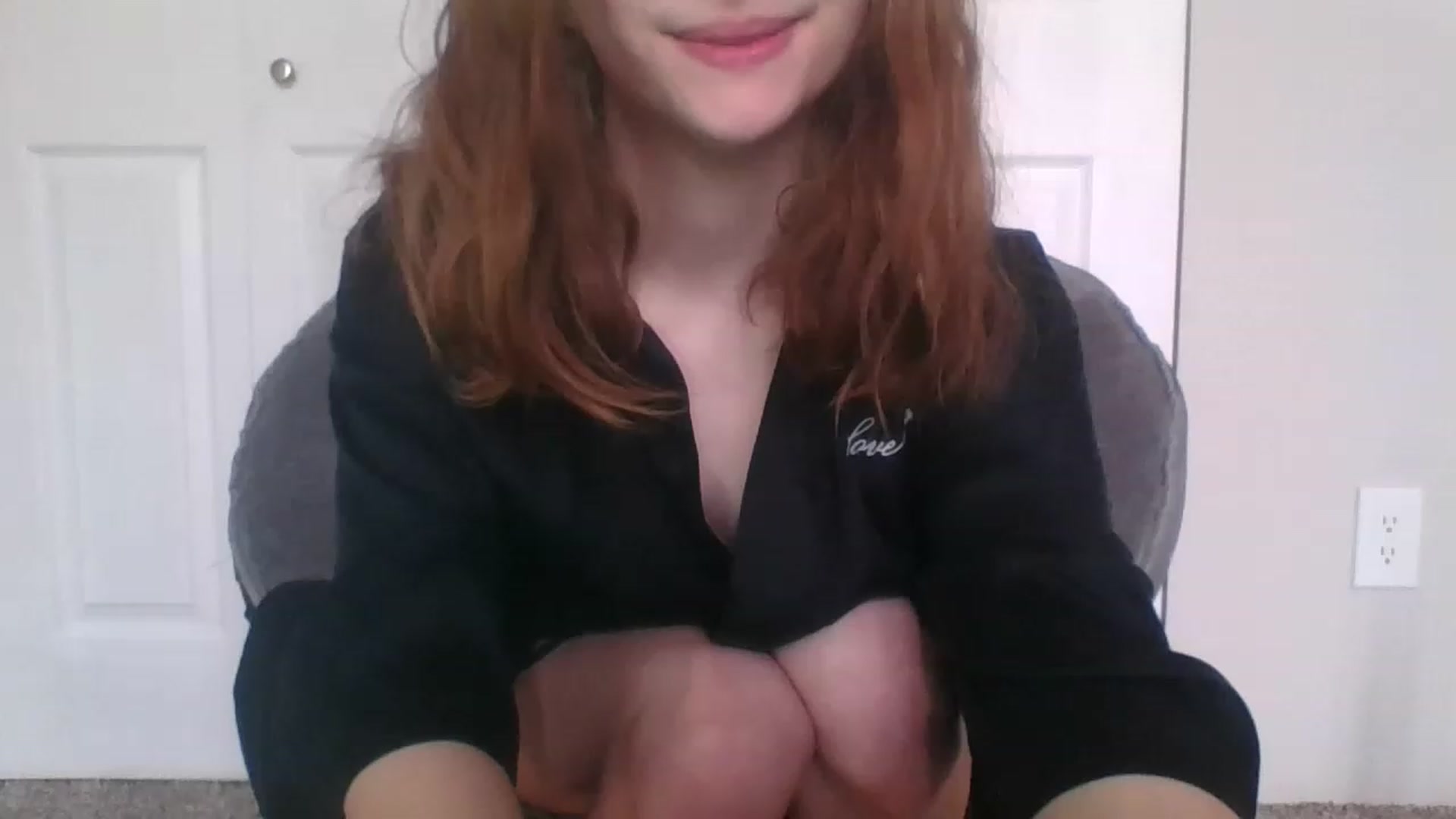 Gallery image thumbnail from LilLolaNymph's myfreecams stream on, 05/22/2023, 14:53 image 3 of 20